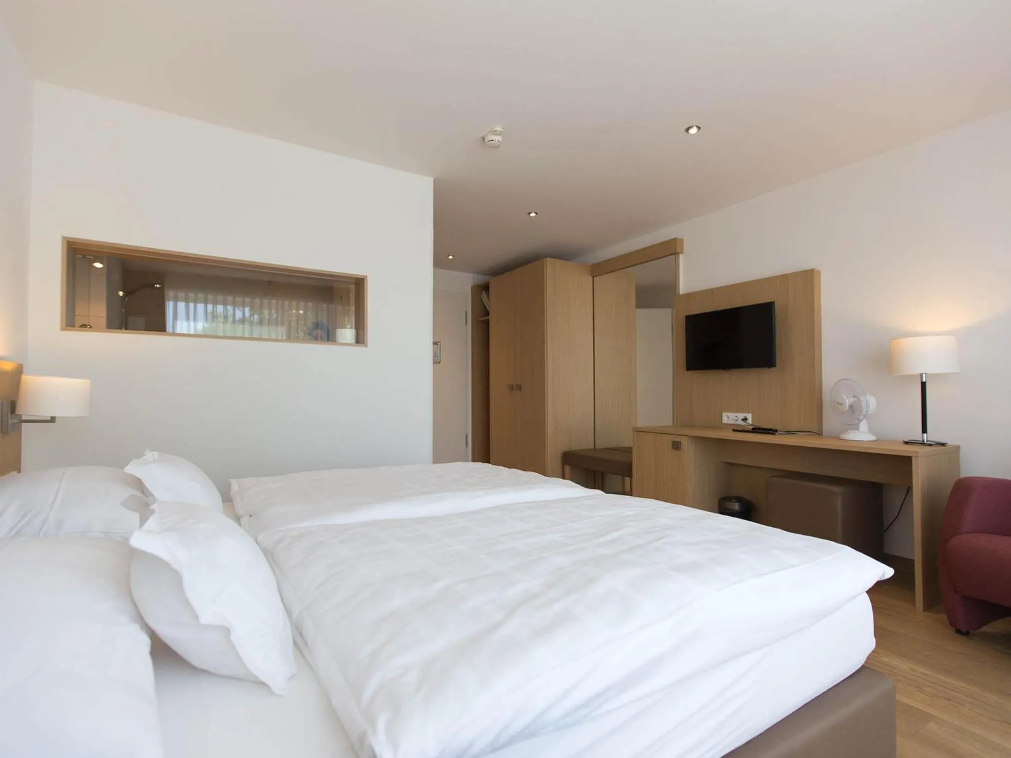 Photo of the whole room, Bed in Hotel Seepark Garni