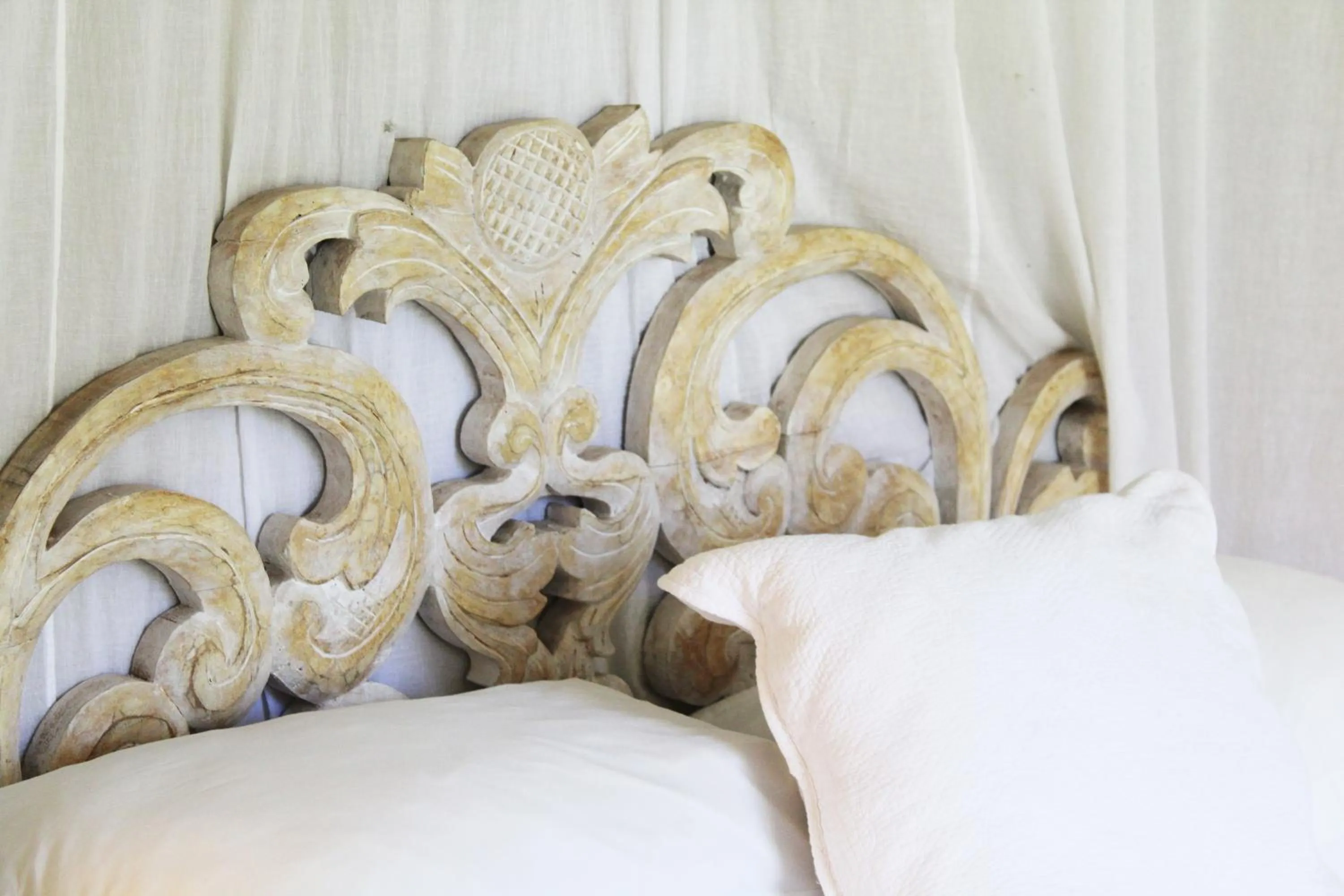 Bed in Arumvale Country Retreat