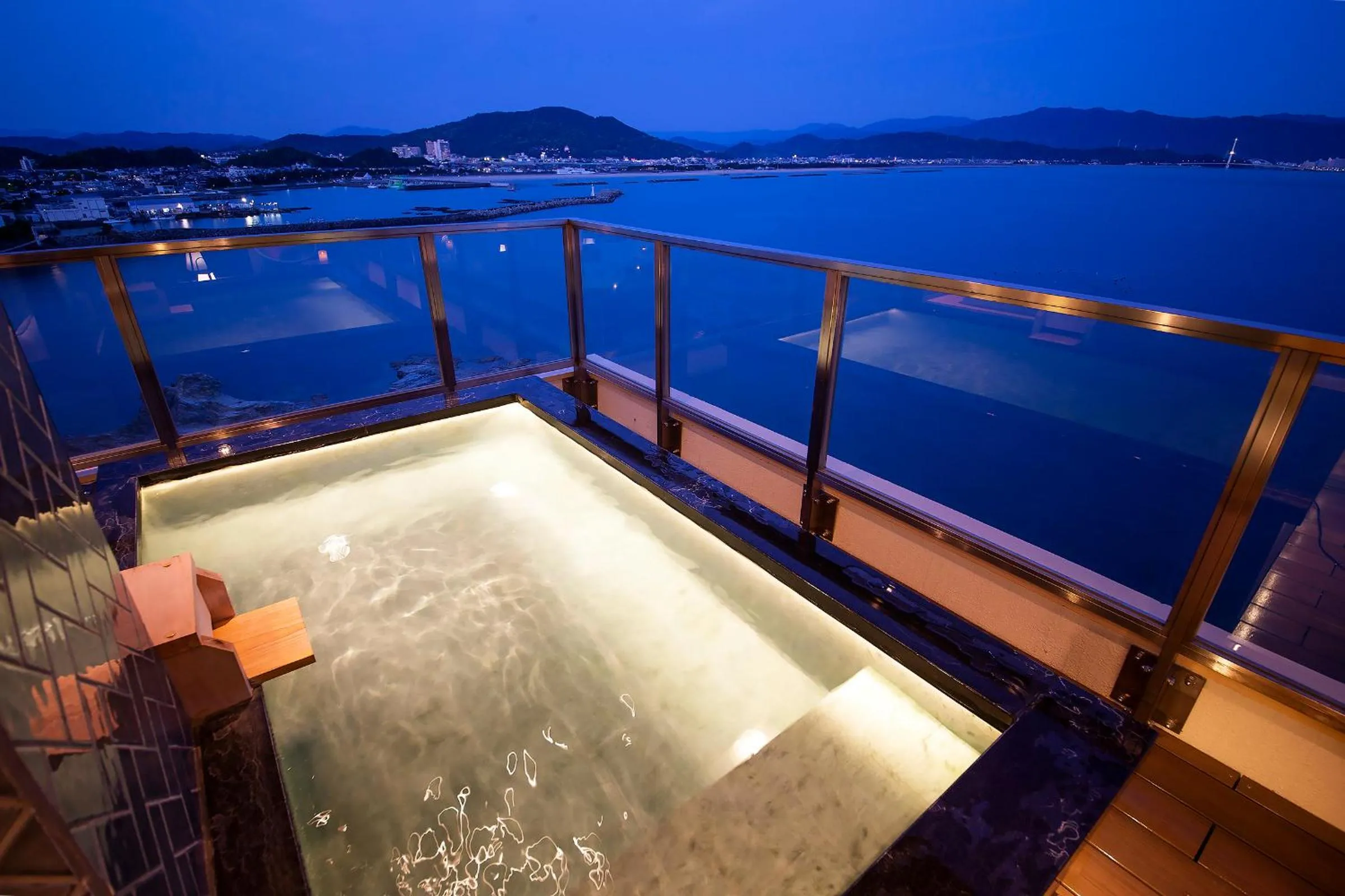 Night in Manpa Resort