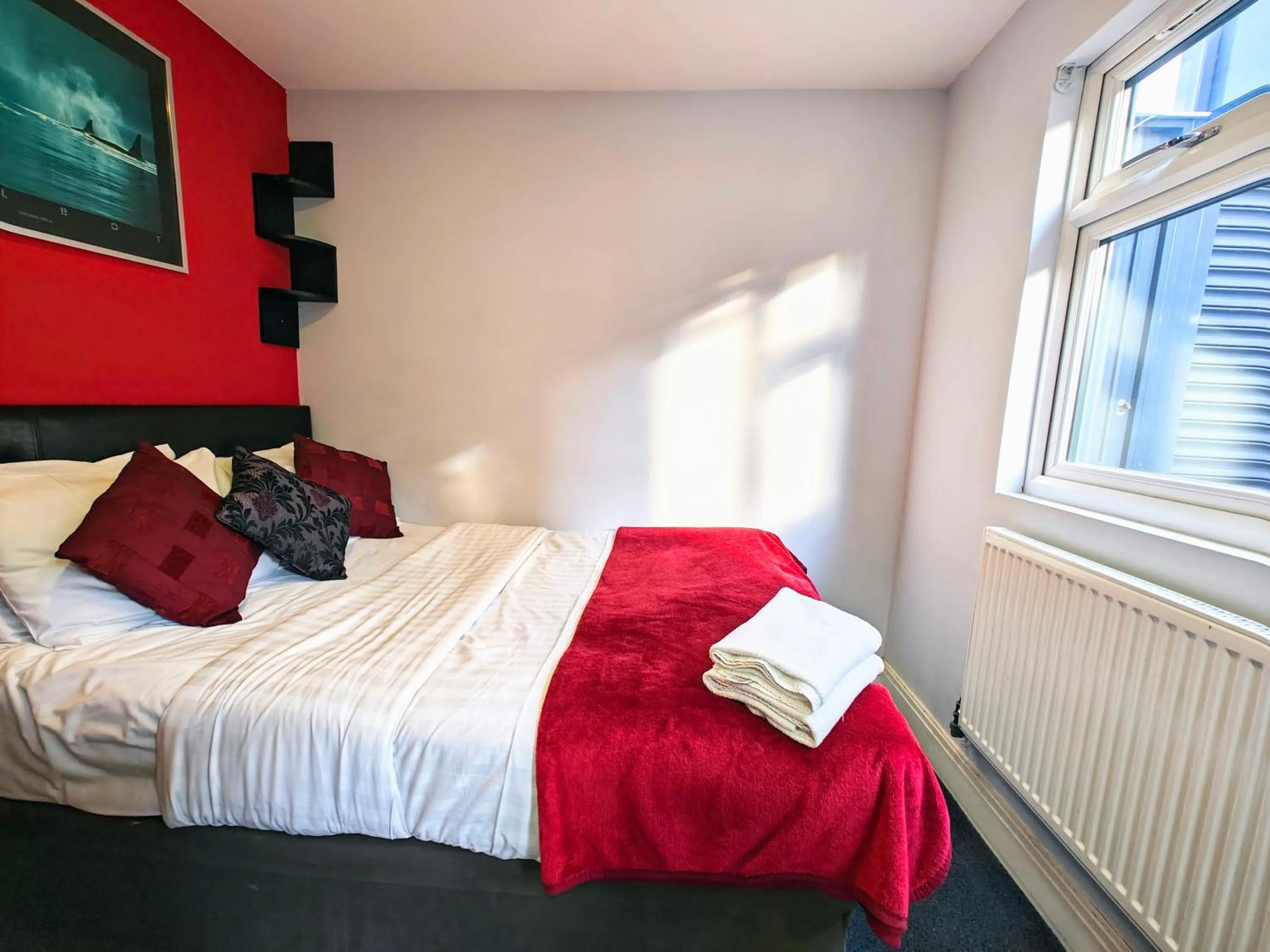 Bed in Wellesley Hotel