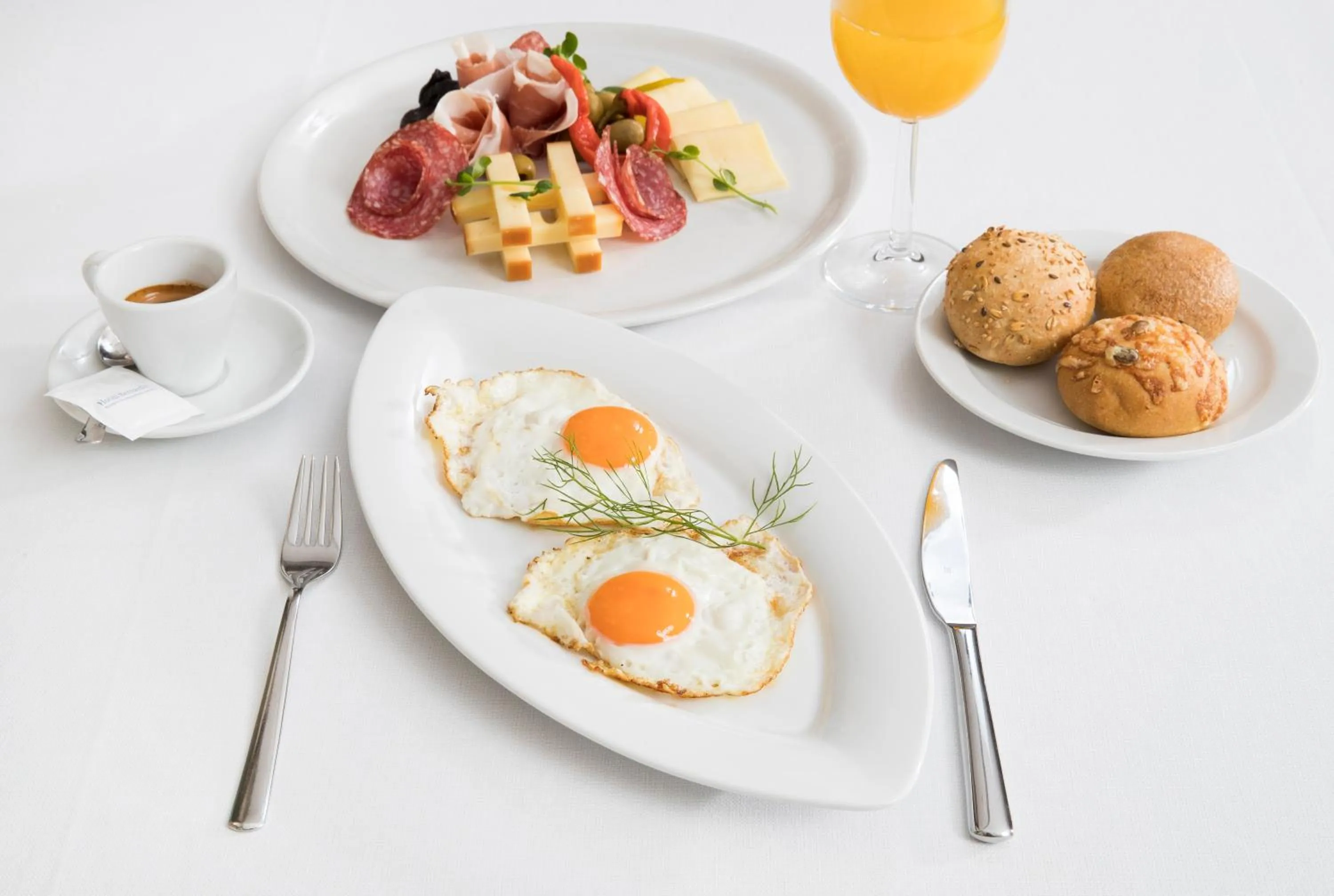 Food and drinks in Hotel Haliaetum - San Simon Resort