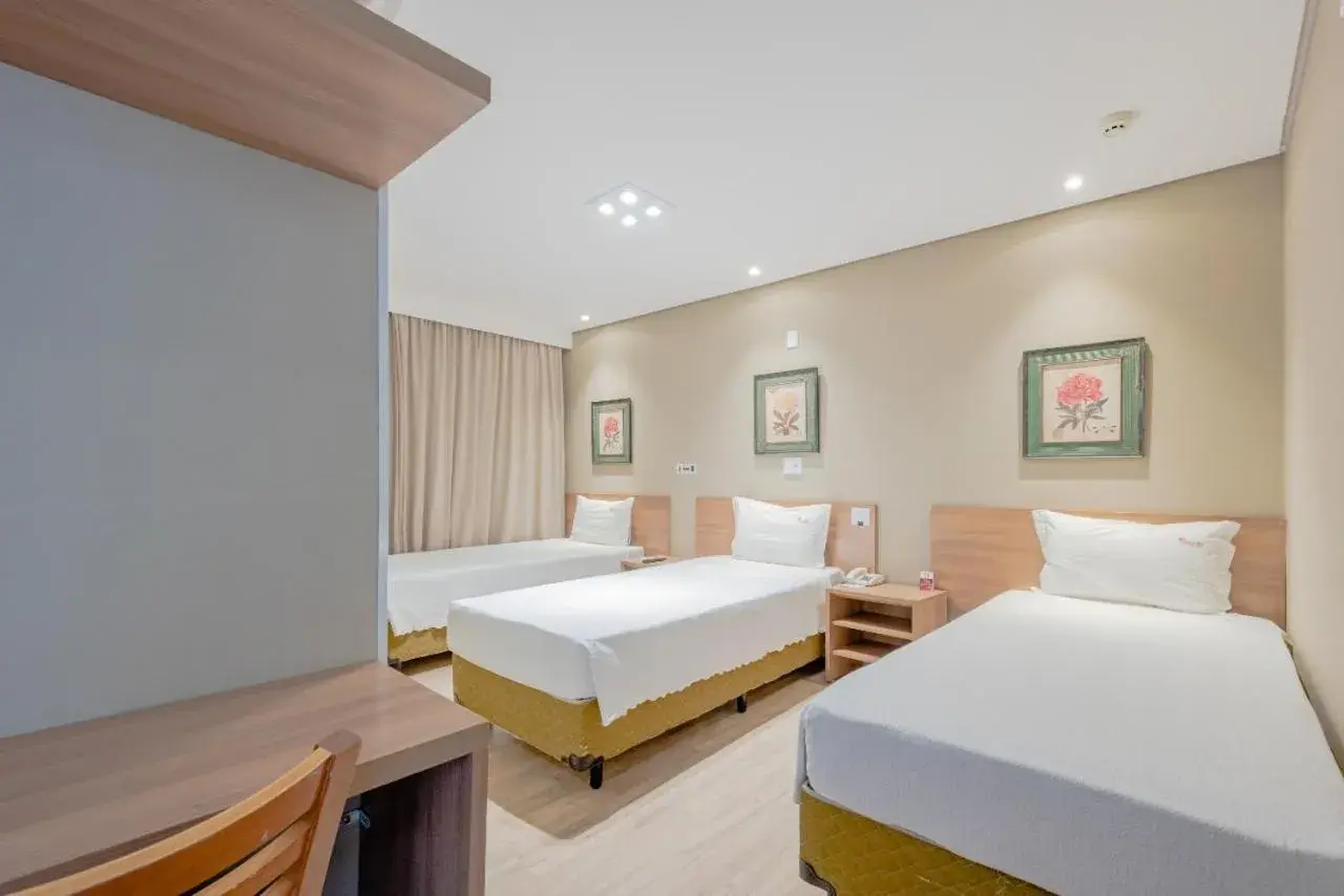 Triple Room in Araçatuba Plaza Hotel Triple Room in Araçatuba Plaza Hotel