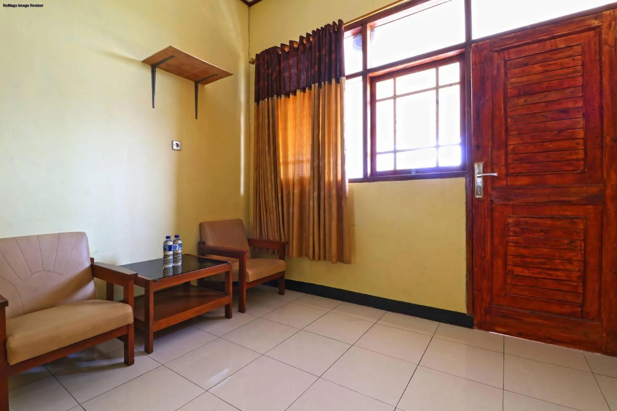 Seating area in Hotel Agung Permata Artha