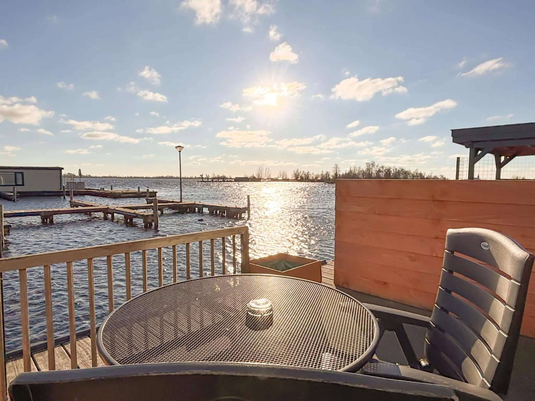 Balcony/Terrace in VISSERSLUST Rooms, Apartments and Houseboats