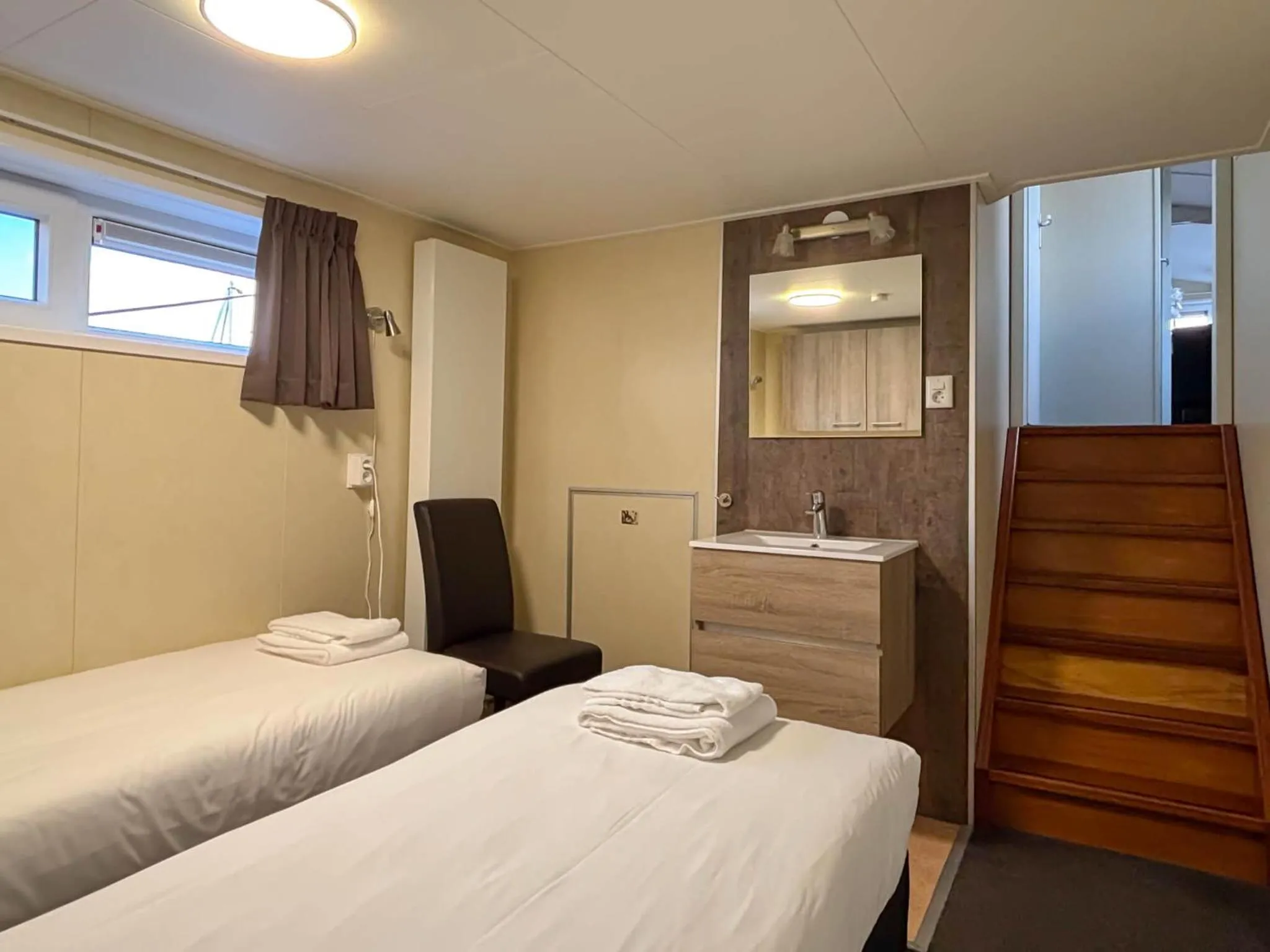 Bed in VISSERSLUST Rooms, Apartments and Houseboats
