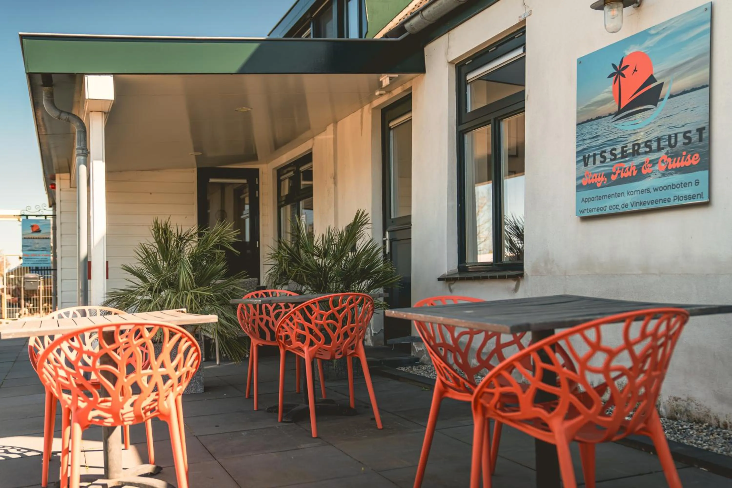 Property building in VISSERSLUST Rooms, Apartments and Houseboats