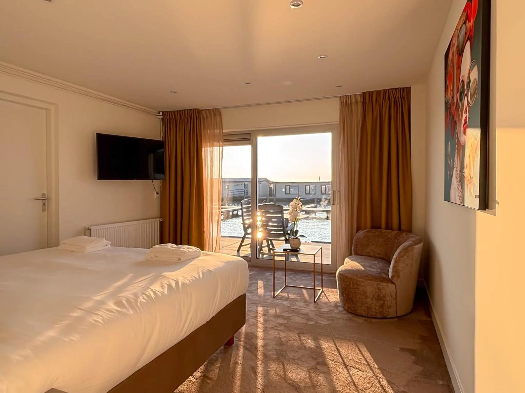 Bed in VISSERSLUST Rooms, Apartments and Houseboats