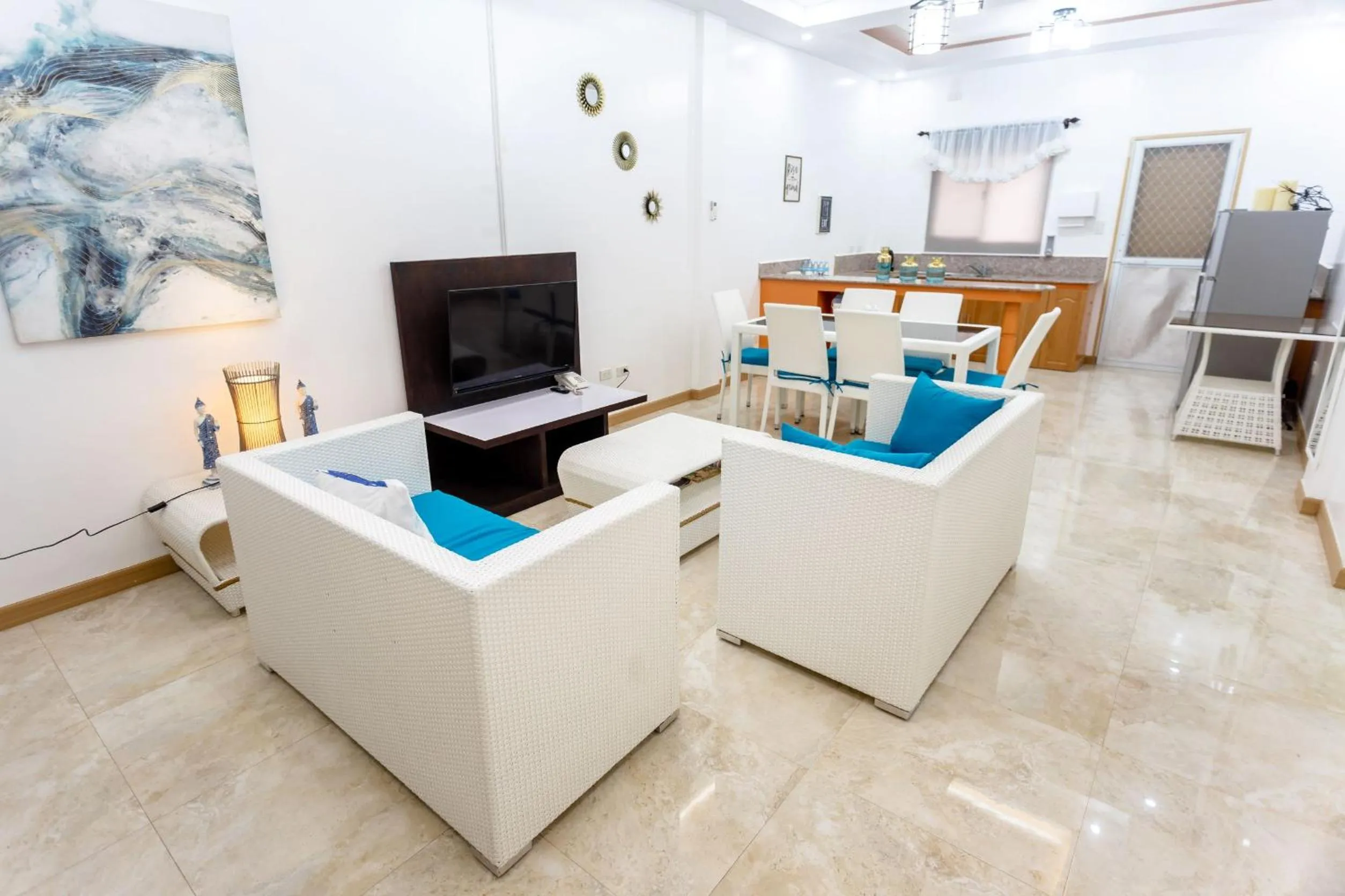 Living room in MADISON GARDEN AND RESIDENCES