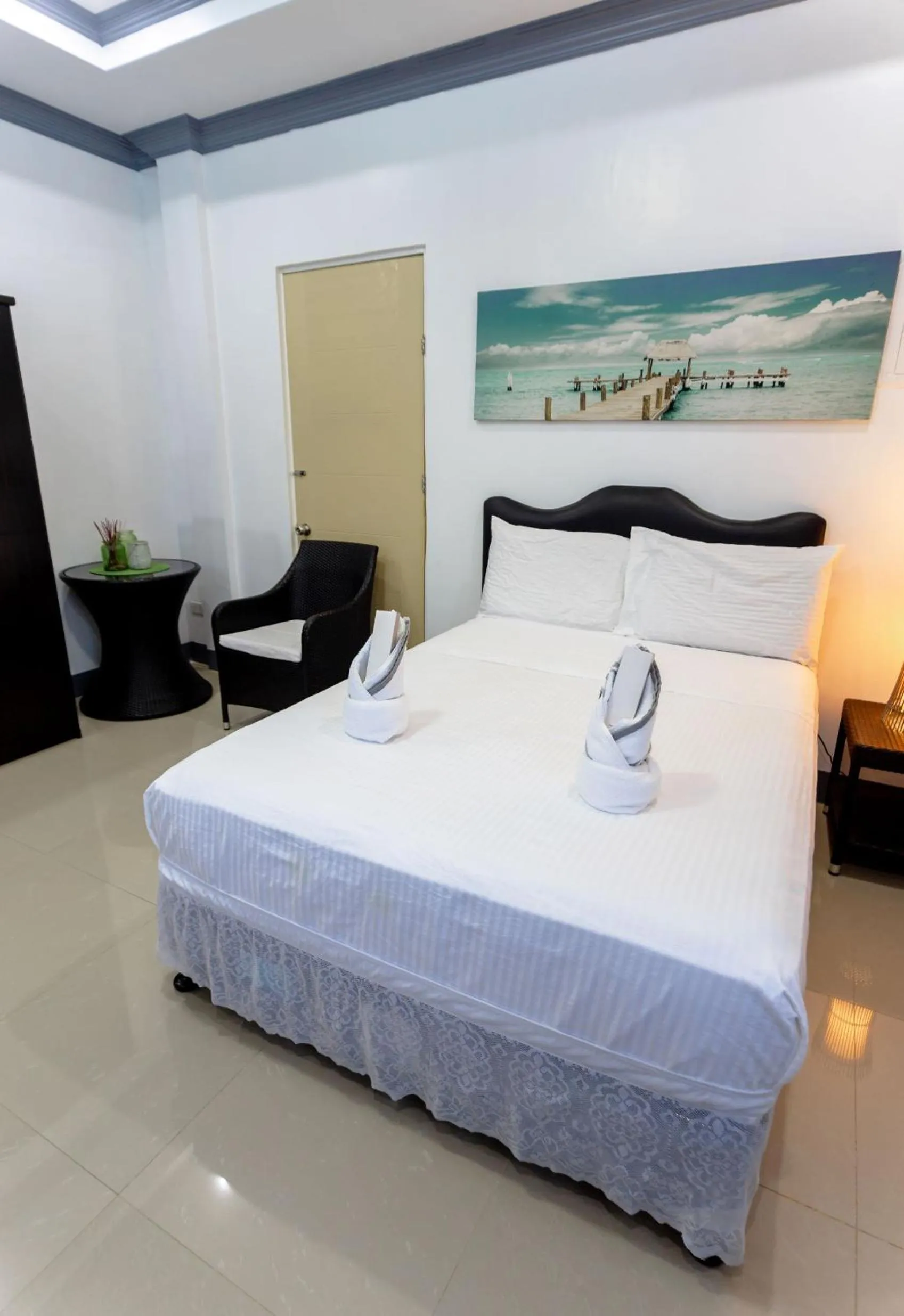 Bed in MADISON GARDEN AND RESIDENCES