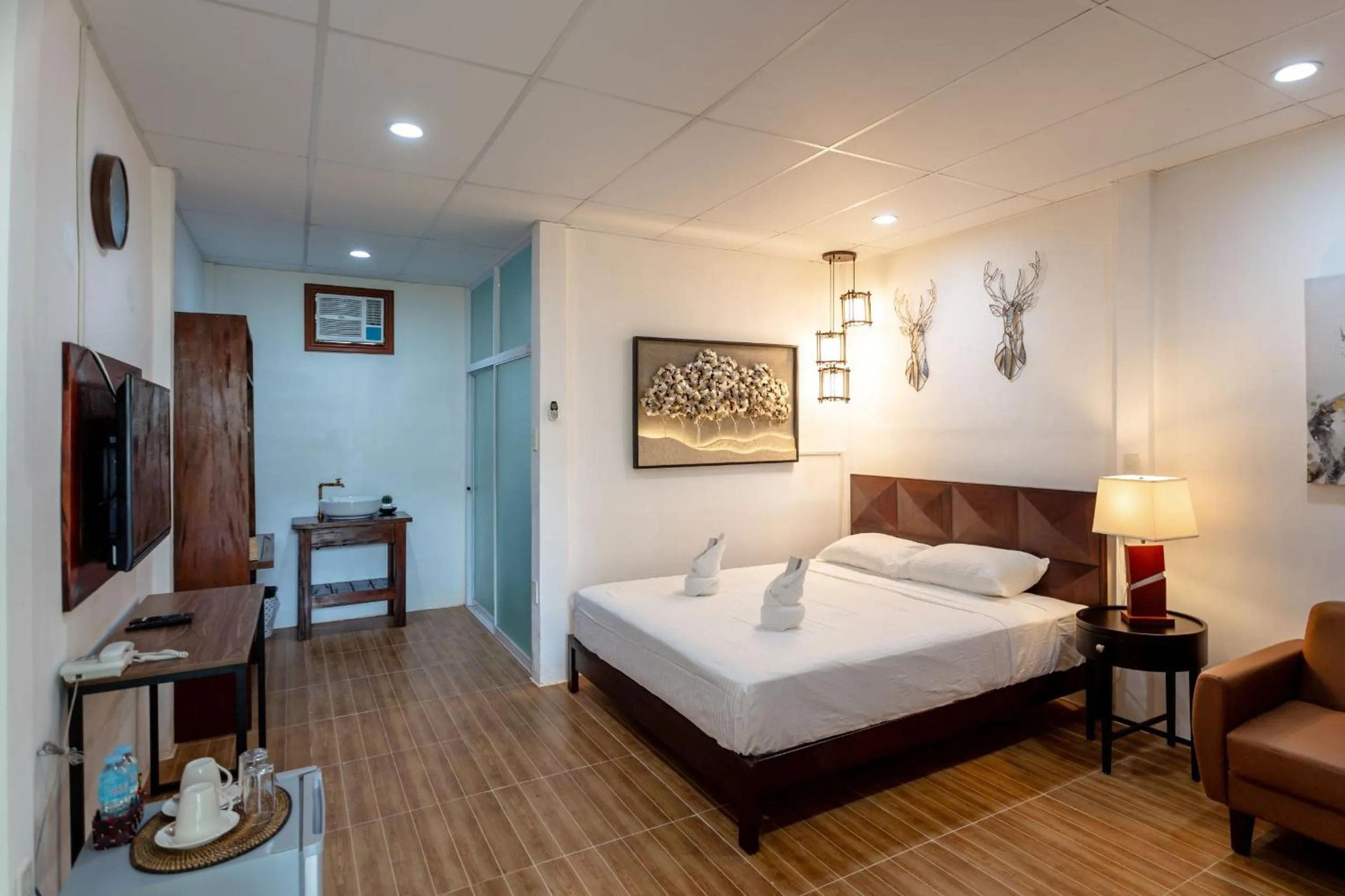 Bed in MADISON GARDEN AND RESIDENCES