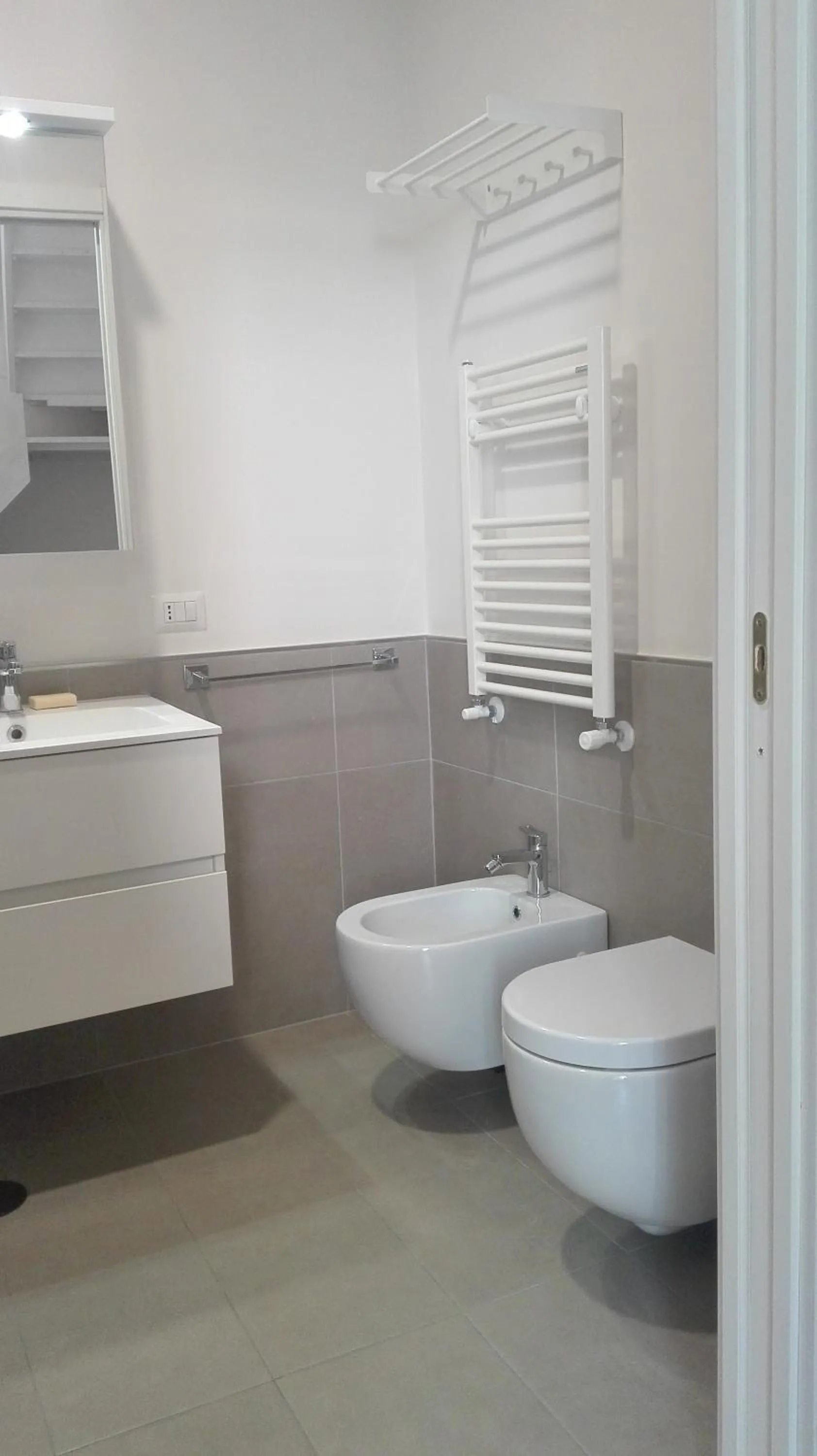 Bathroom in Piano Nobile by Napoliapartments