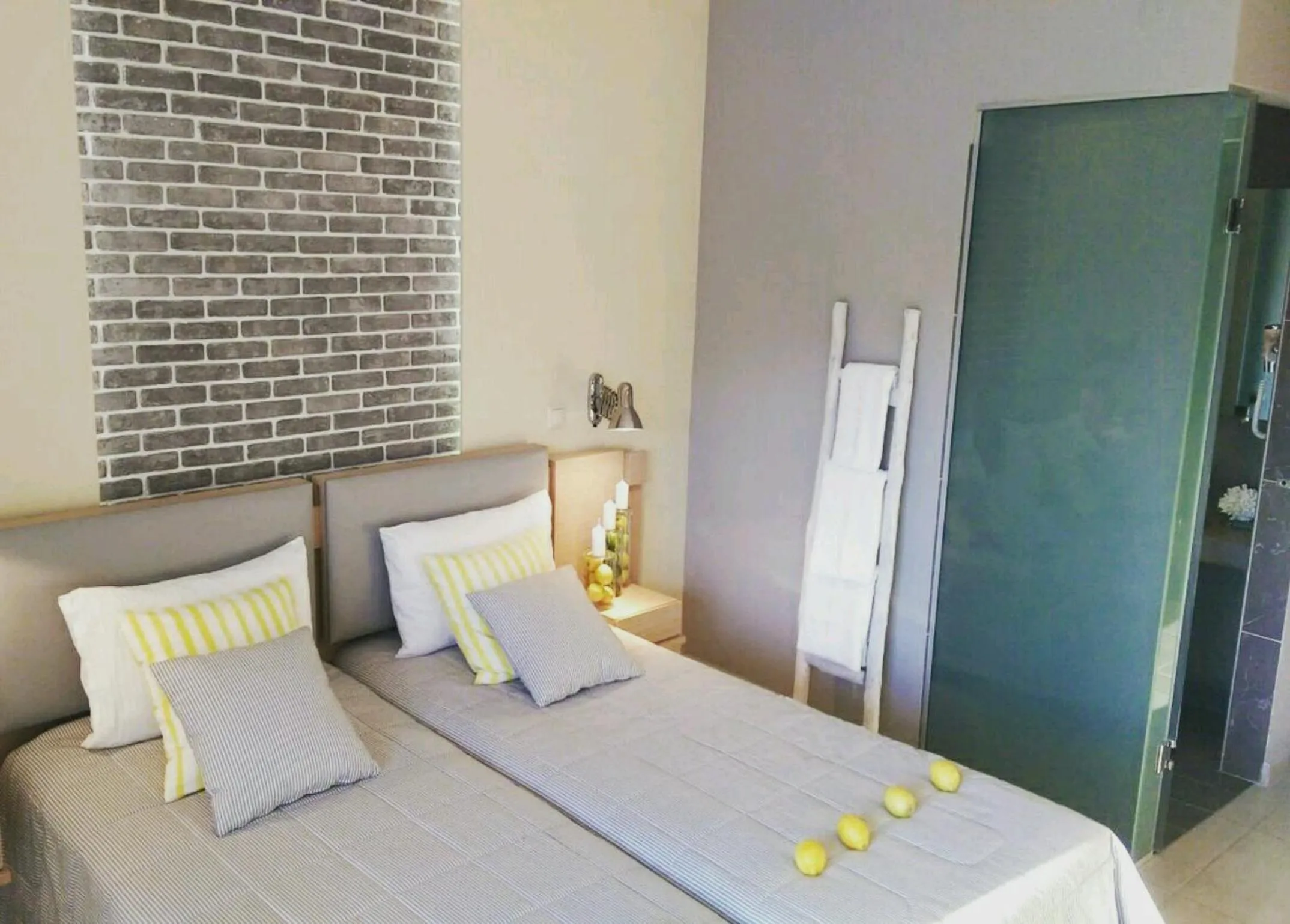 Photo of the whole room in Galaxy City Hotel