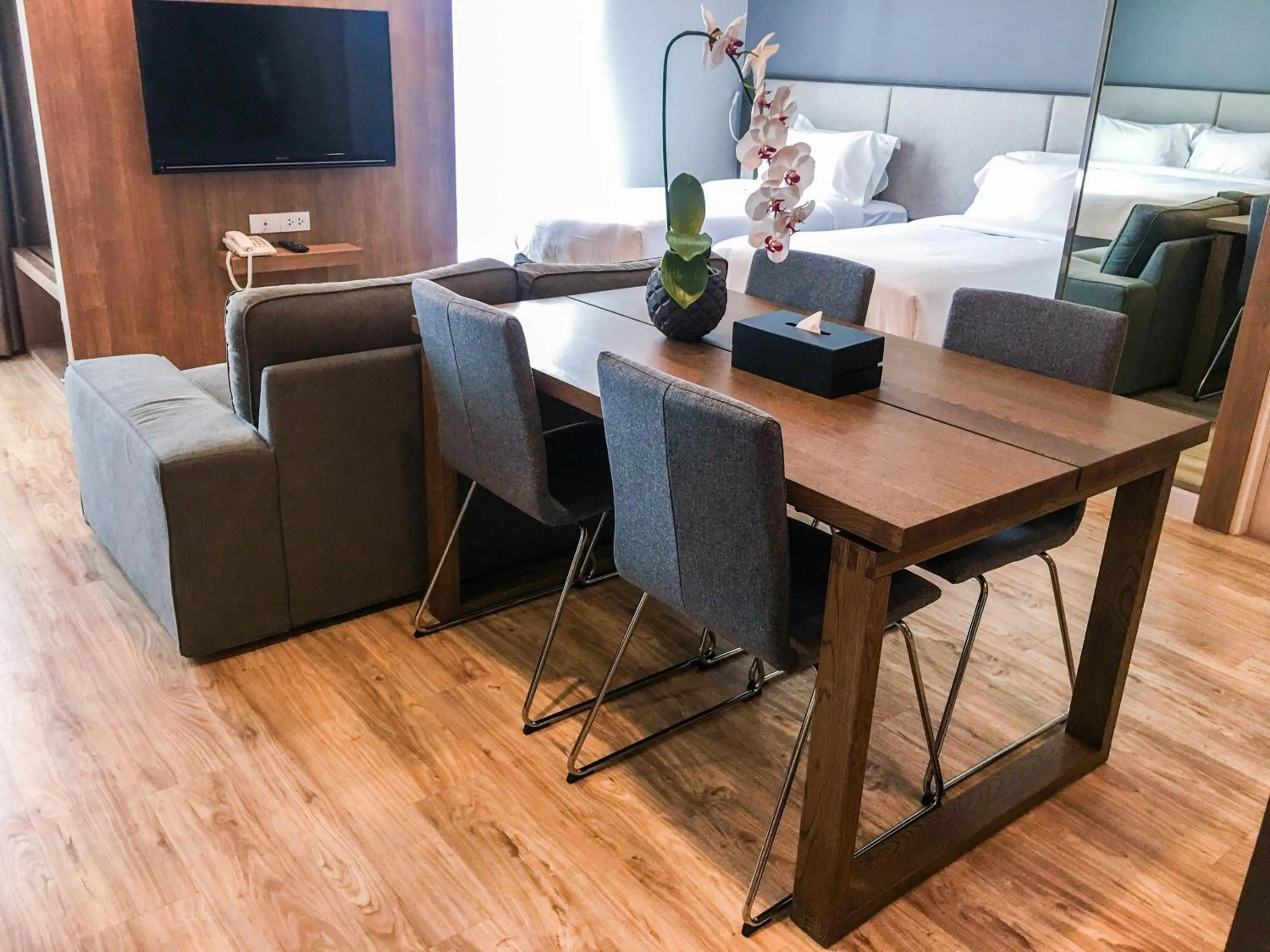 Seating area, Bed in Fortune Hotel Buriram