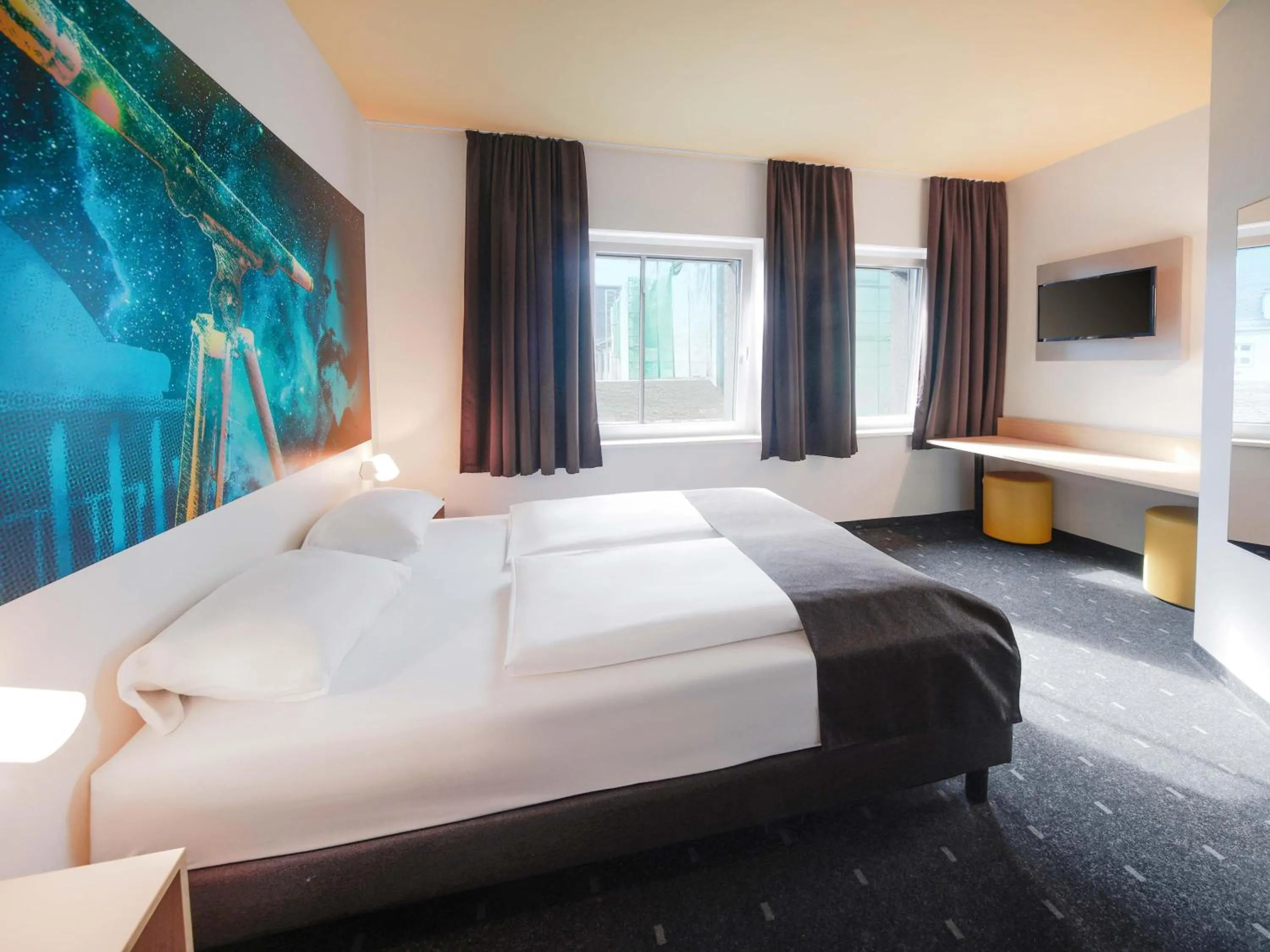 Photo of the whole room, Bed in B&B Hotel Jena