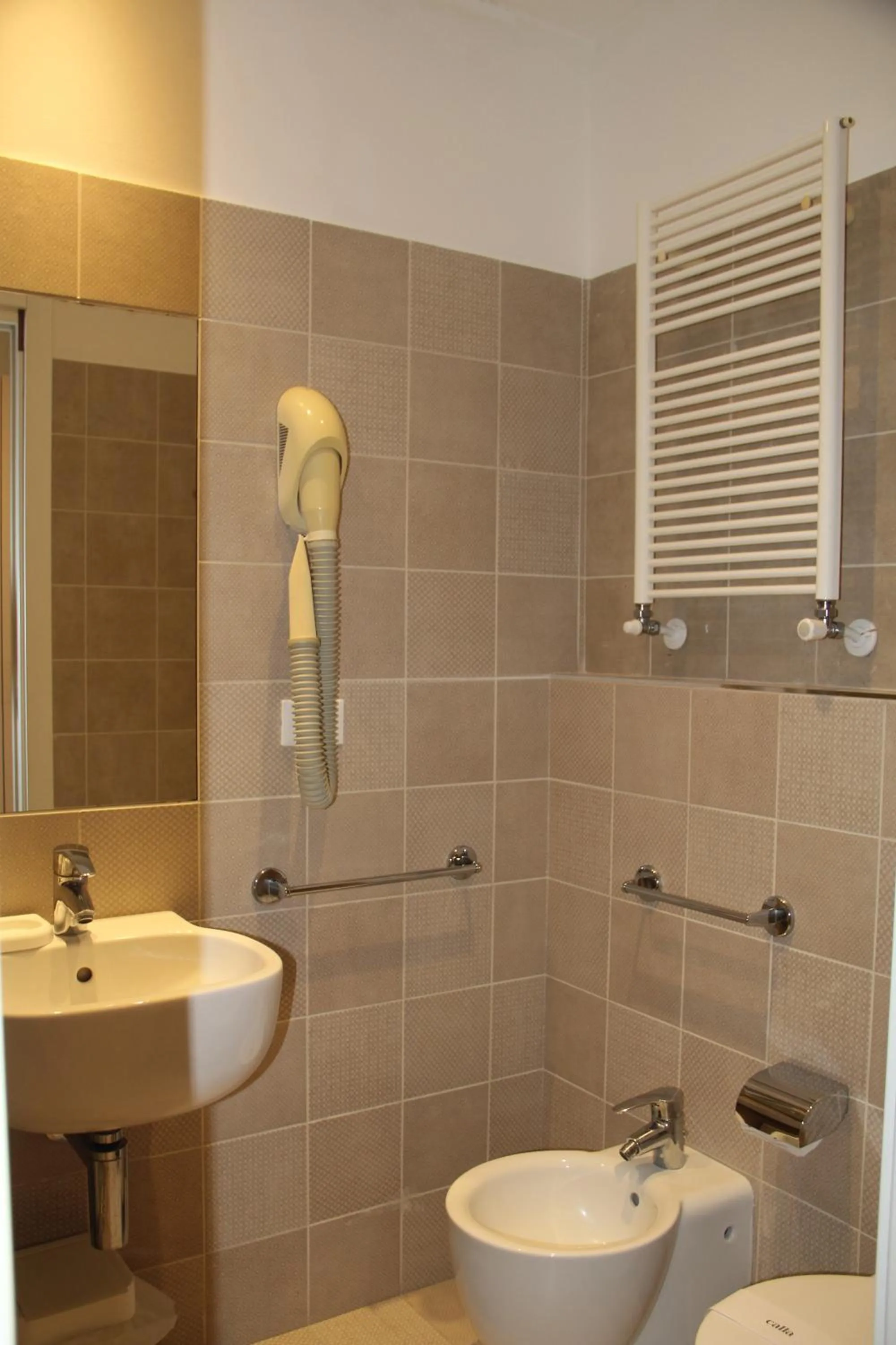 Bathroom in Hotel Melograno