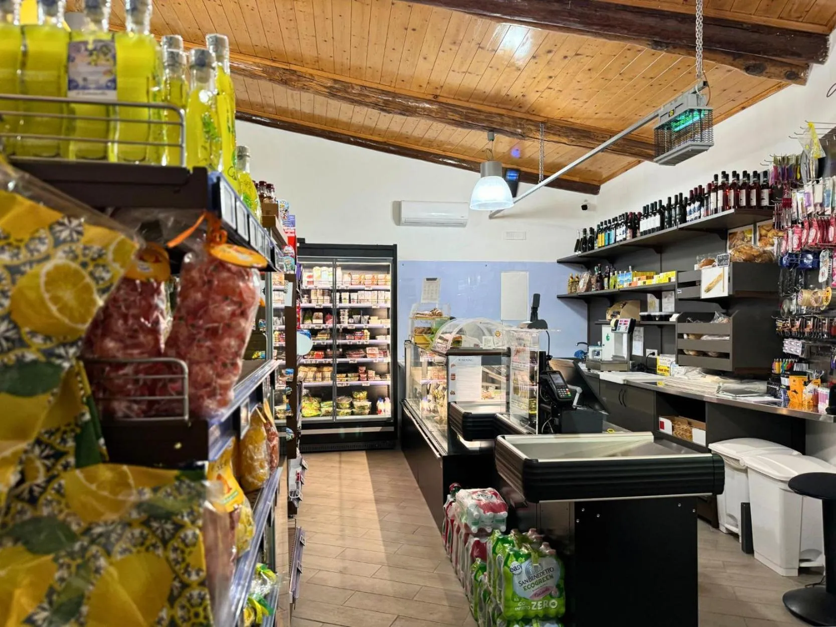 On-site shops in Hostel & Glamping Santa Fortunata