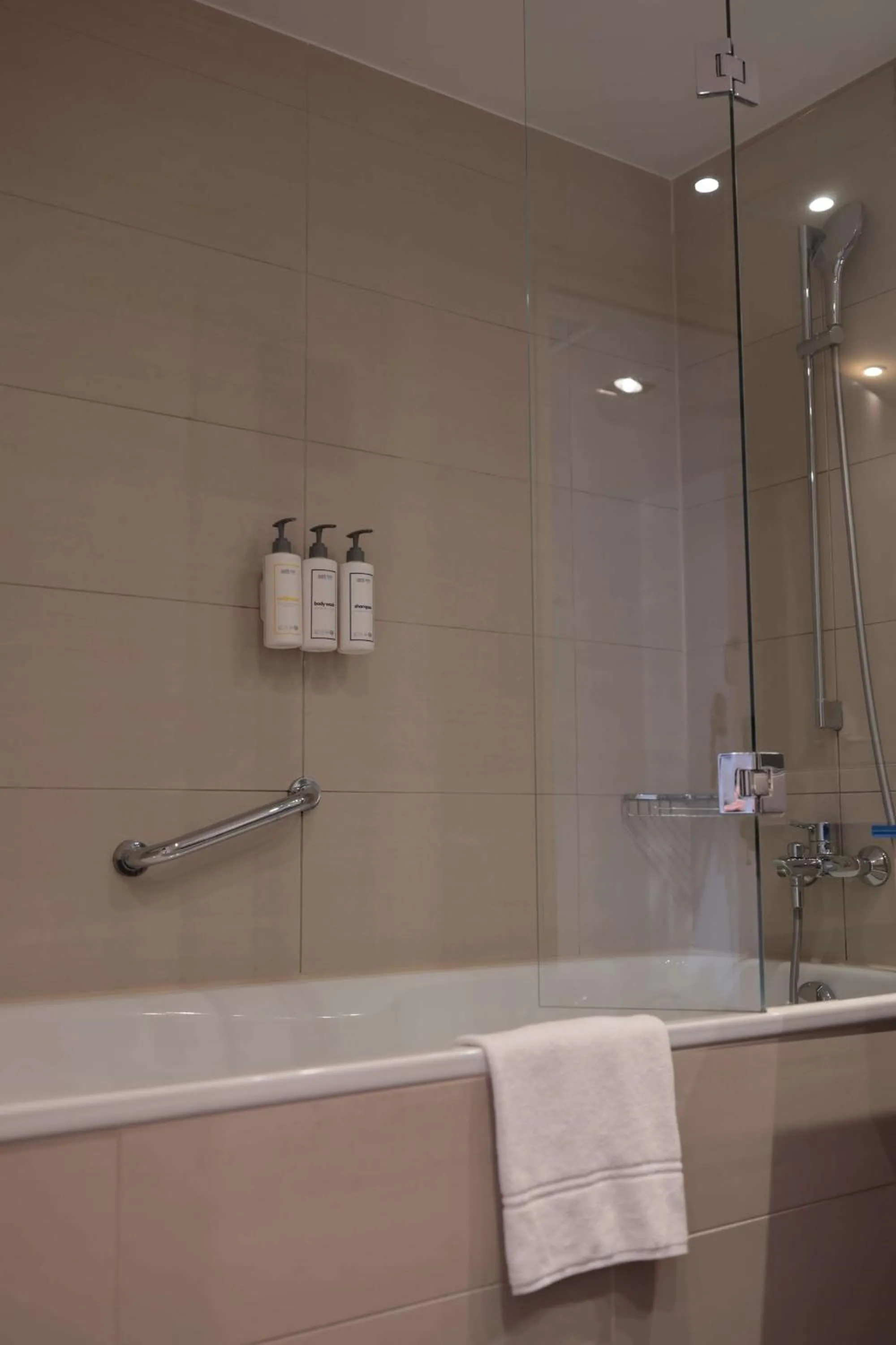 Bathroom in Park Inn by Radisson Linz