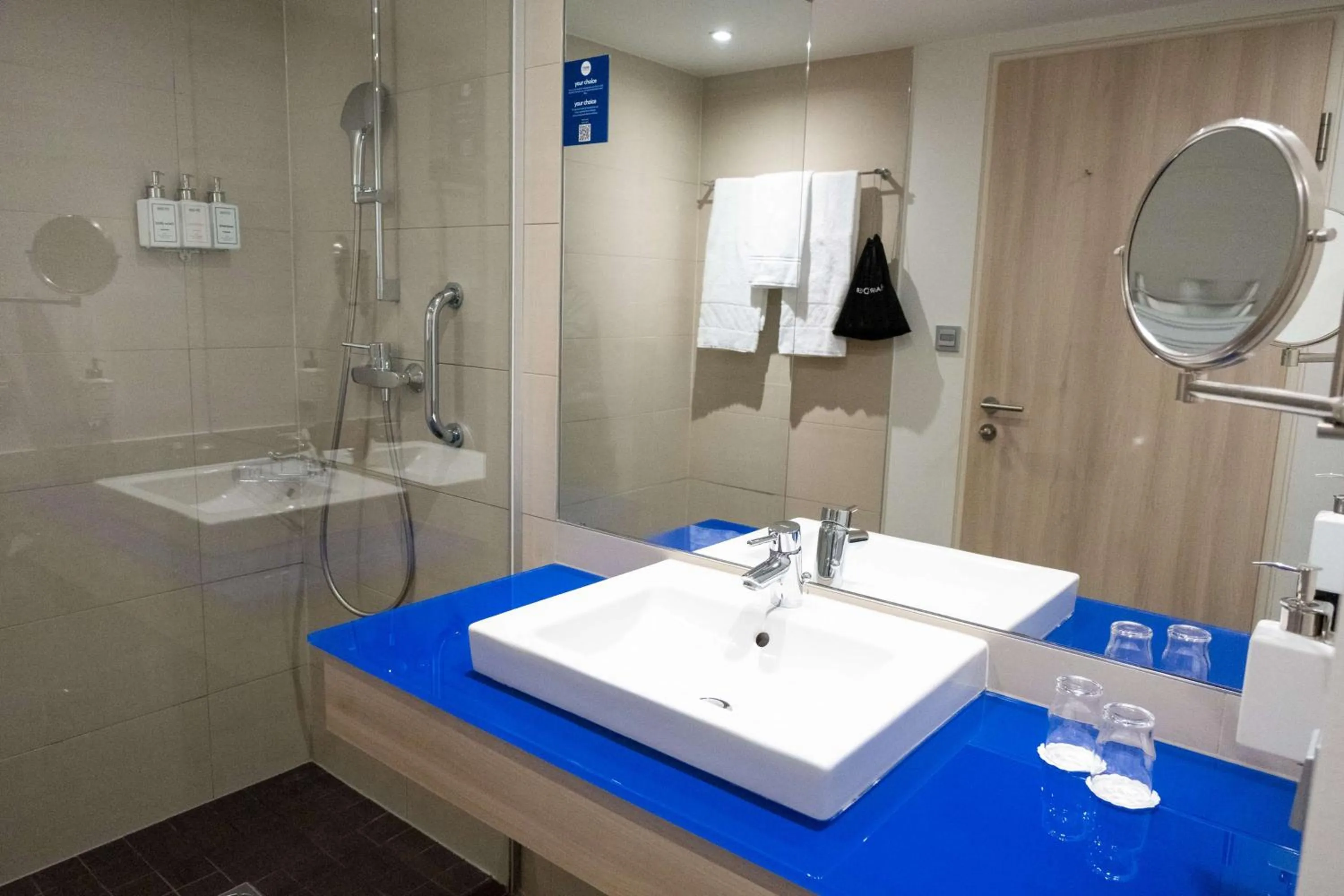 Bathroom in Park Inn by Radisson Linz