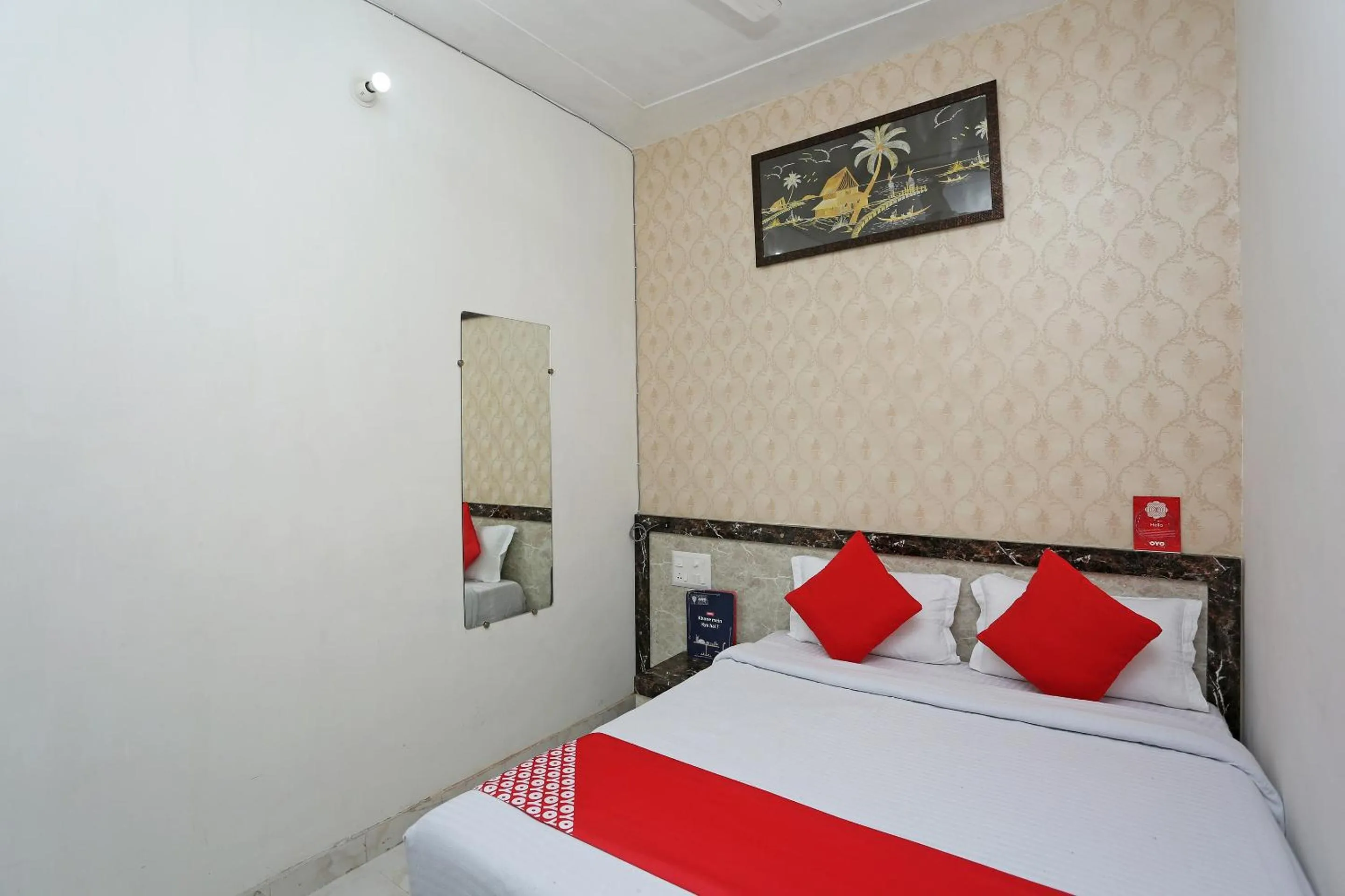 Bedroom, Bed in Hotel O Blue Moon