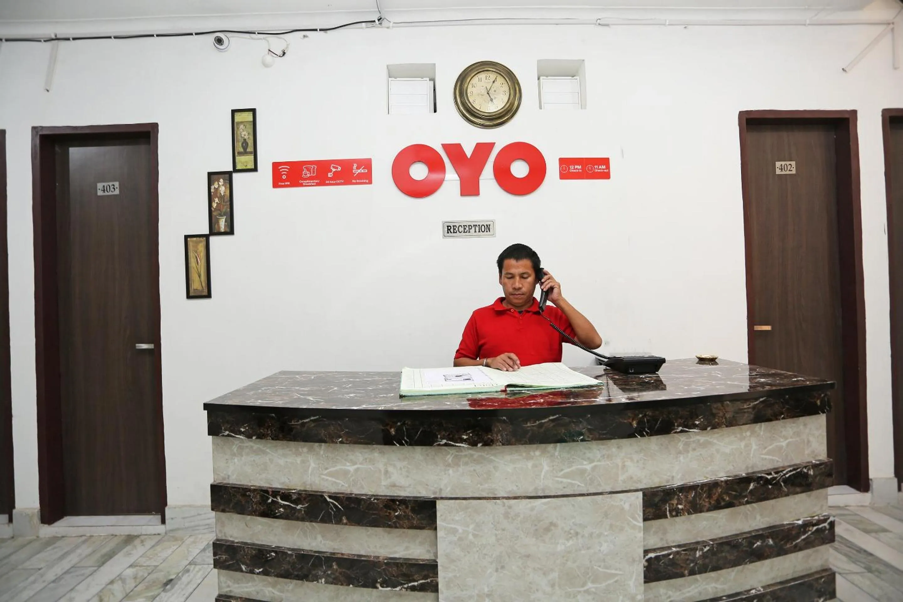 Lobby or reception in Hotel O Blue Moon