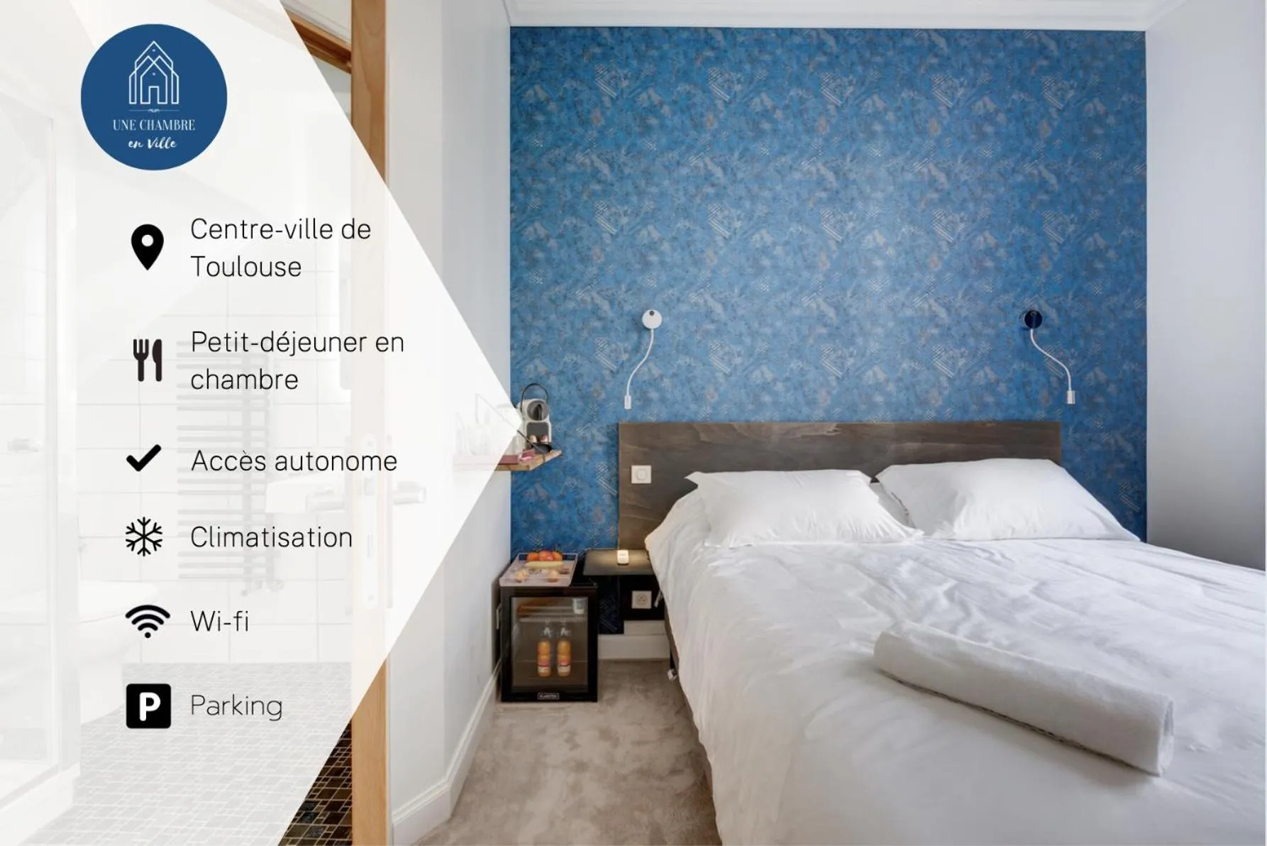 Photo of the whole room, Bed in Hôtel Une Chambre en Ville