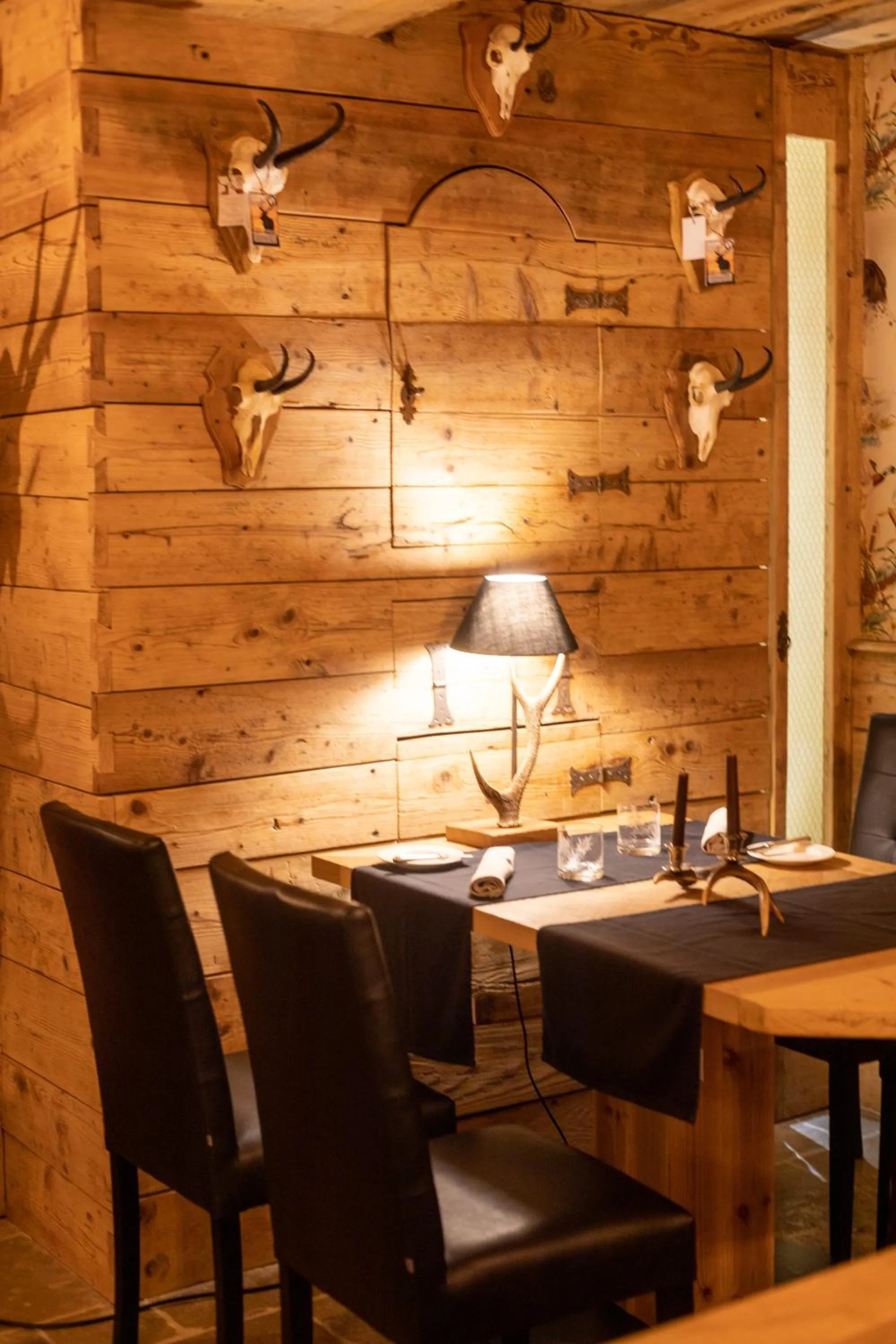 Restaurant/places to eat in Hotel Bucaneve