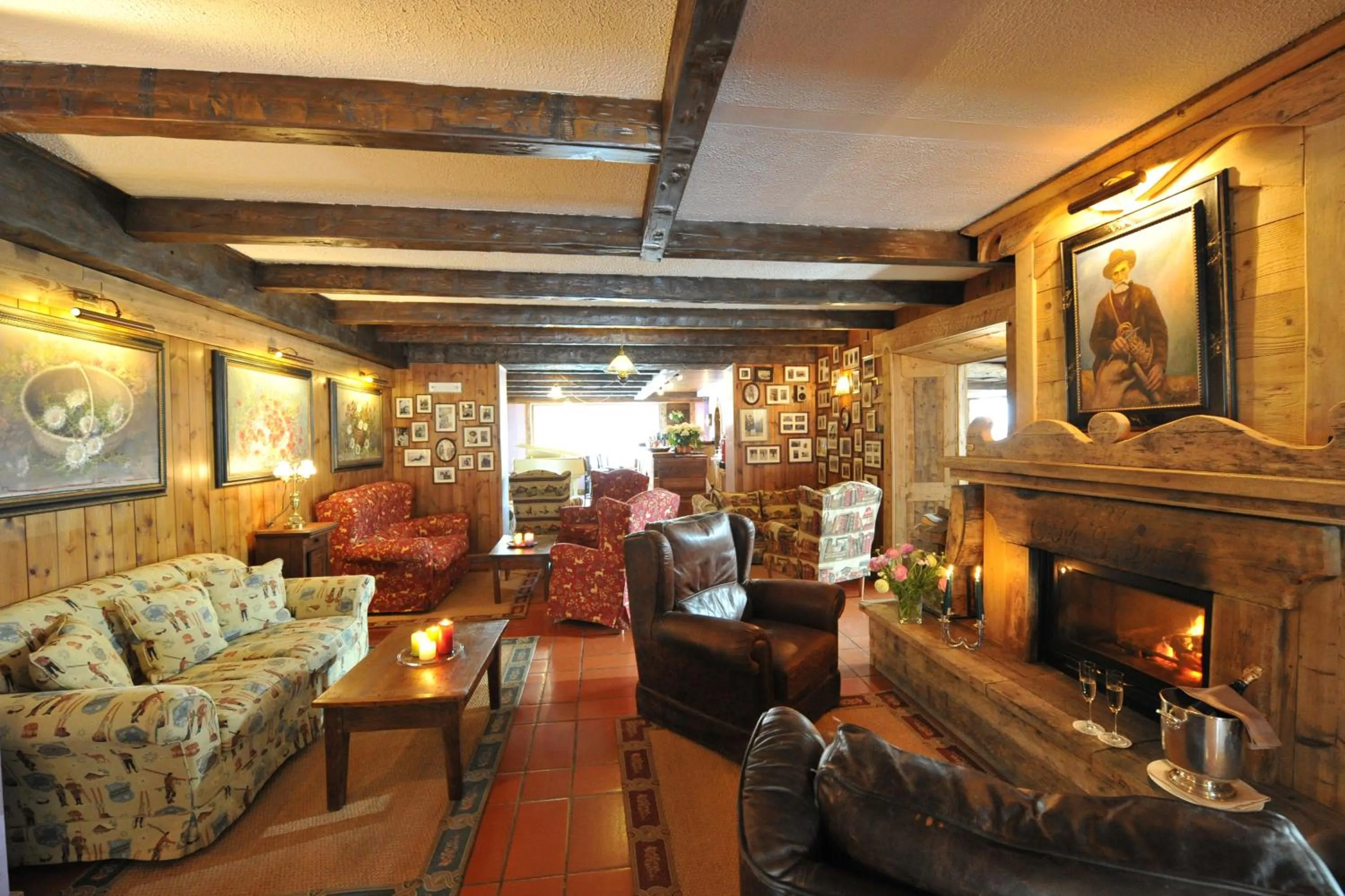 Lounge or bar in Hotel Bucaneve