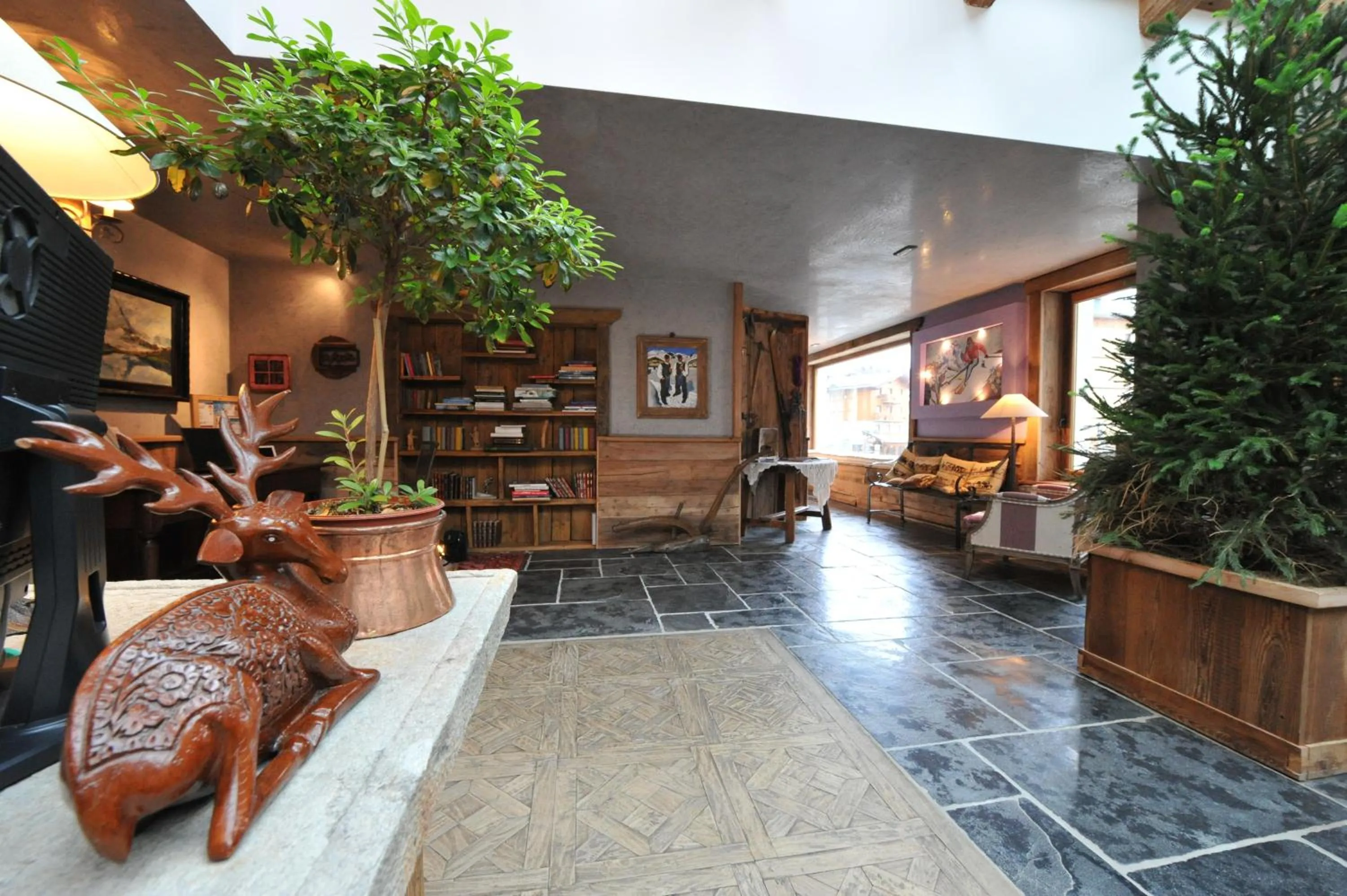 Lobby or reception in Hotel Bucaneve