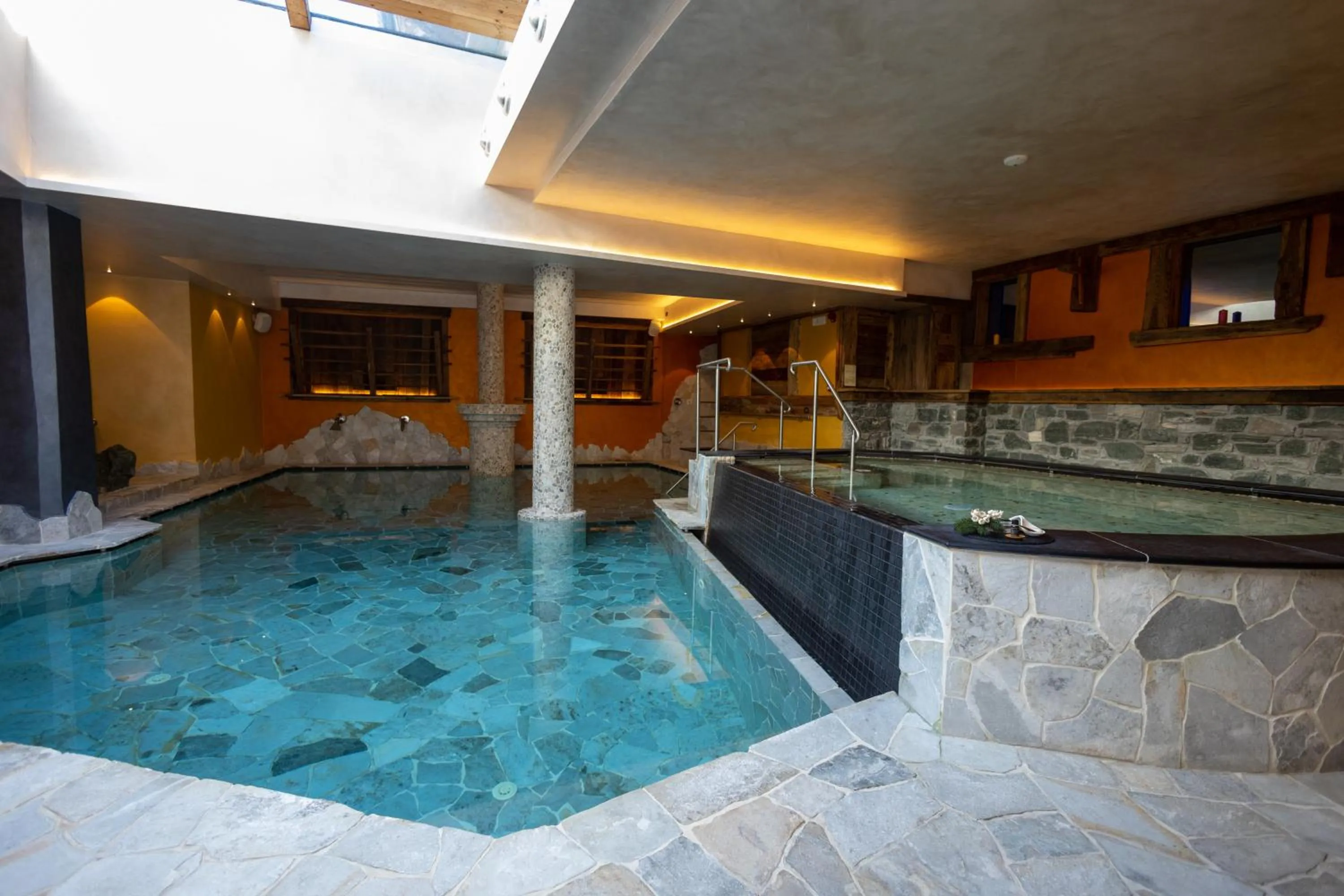 Spa and wellness centre/facilities in Hotel Bucaneve