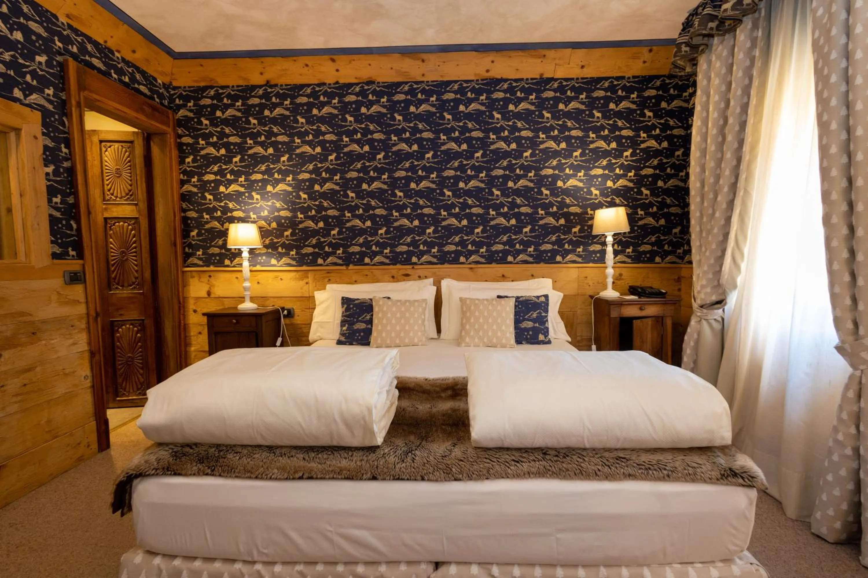 Bedroom, Bed in Hotel Bucaneve