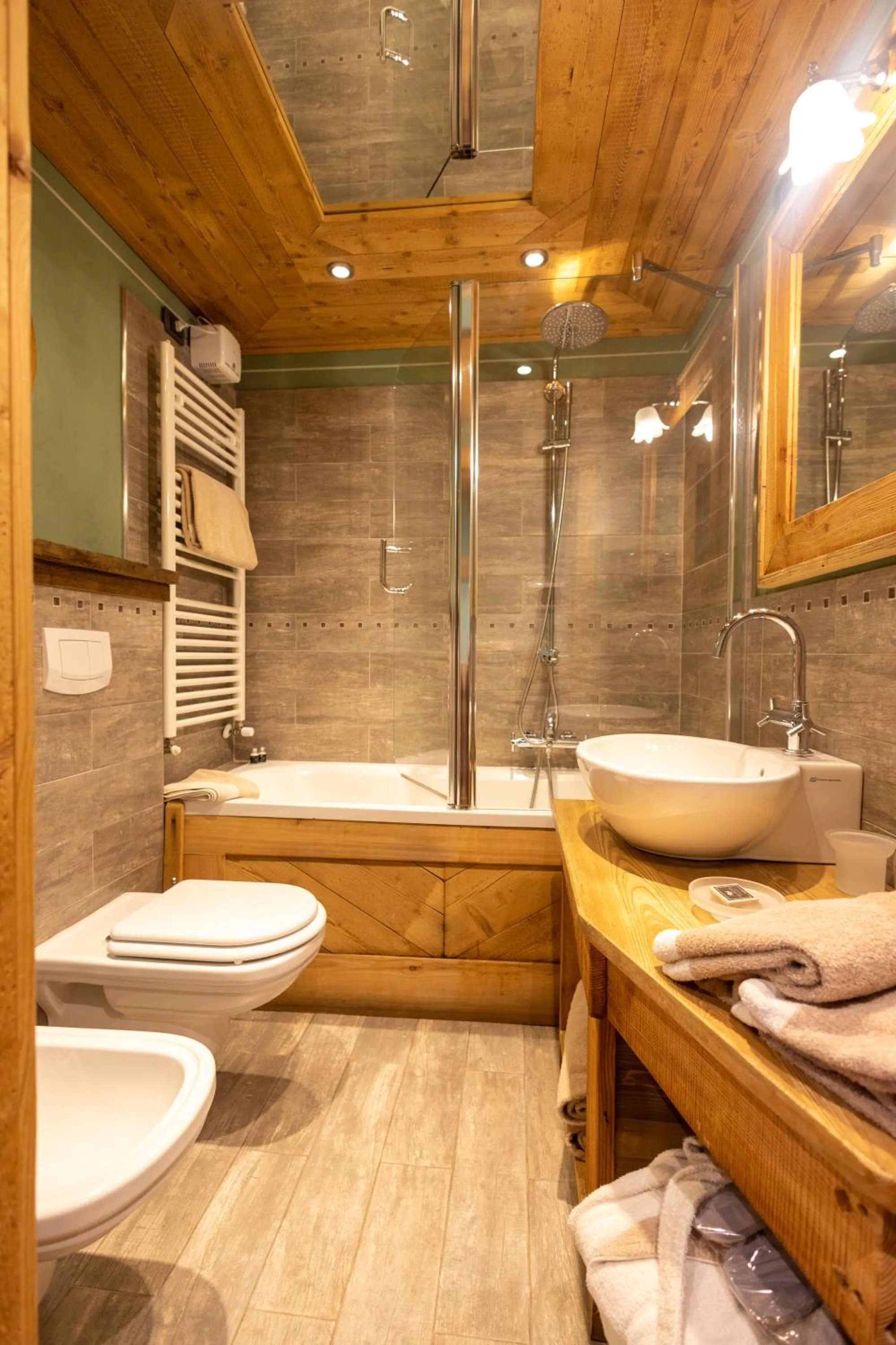 Bathroom in Hotel Bucaneve