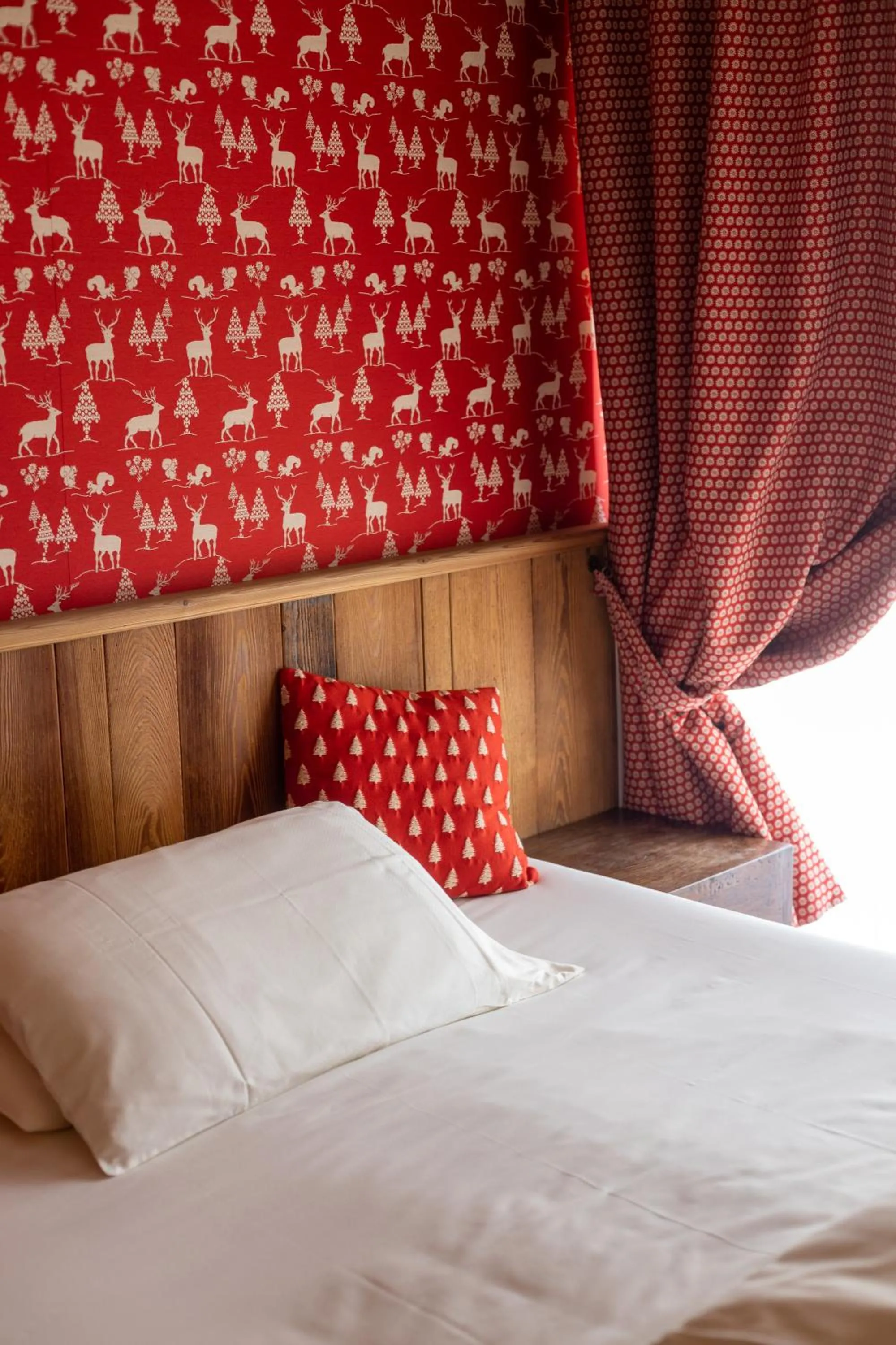 Decorative detail, Bed in Hotel Bucaneve