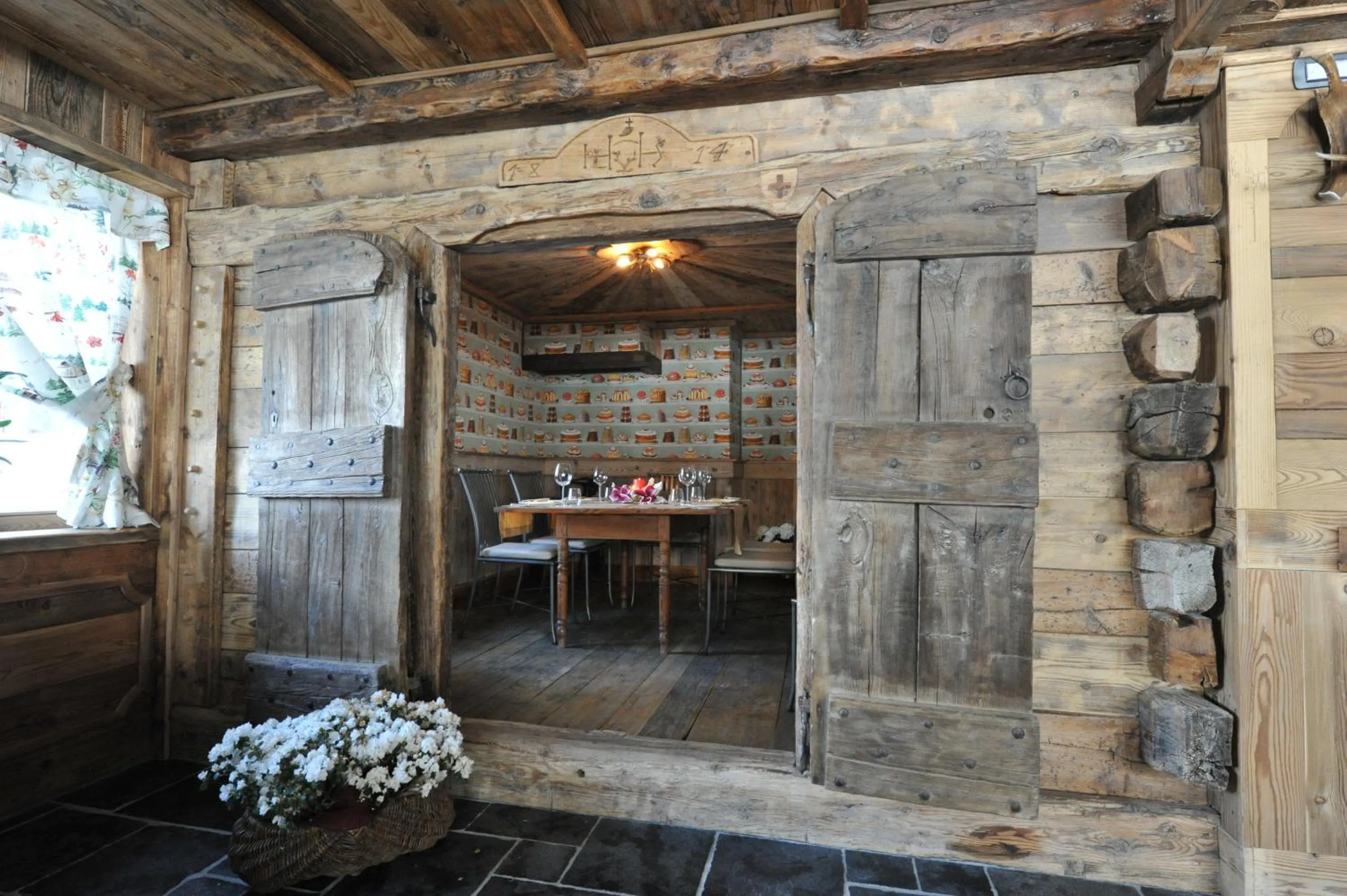 Restaurant/places to eat in Hotel Bucaneve