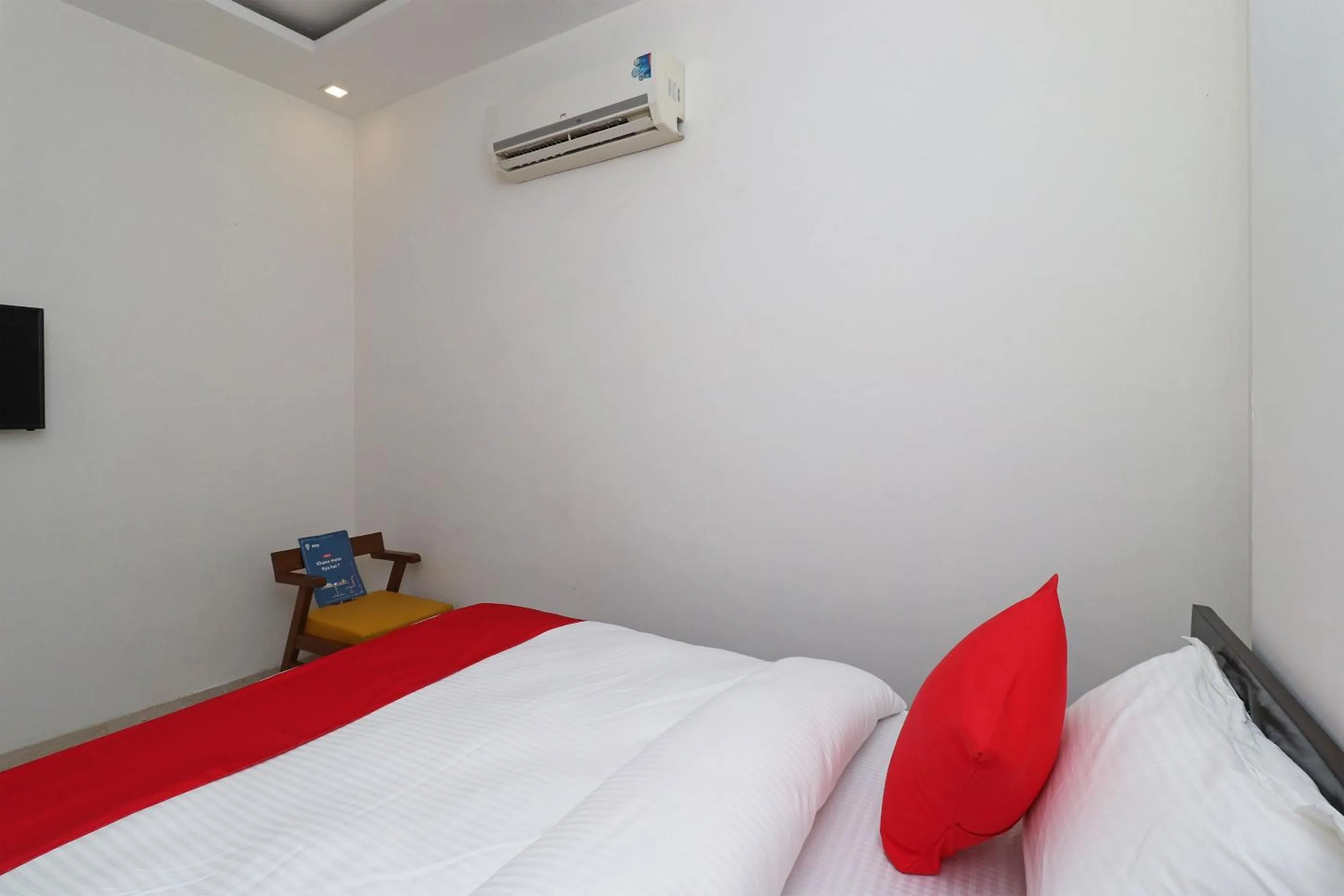 Bedroom in Hotel O Laxmi Residency