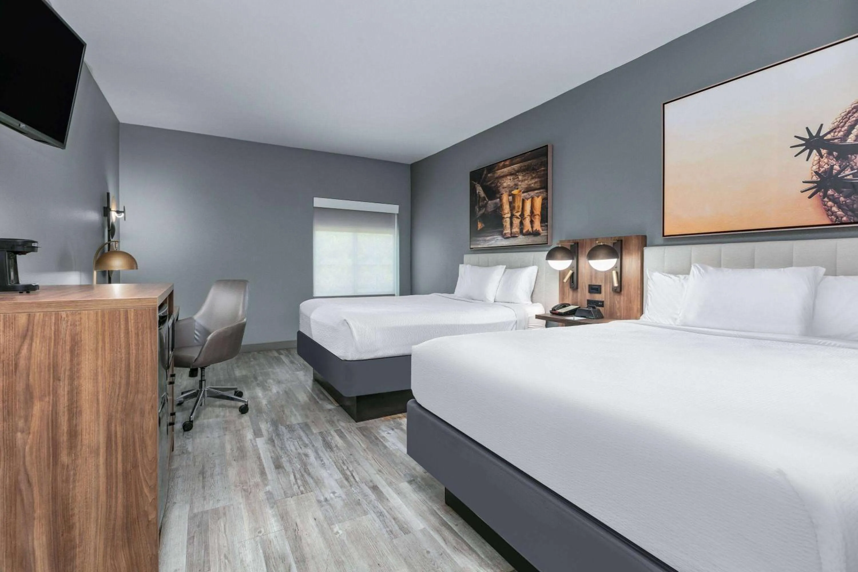 Photo of the whole room in La Quinta by Wyndham Decatur