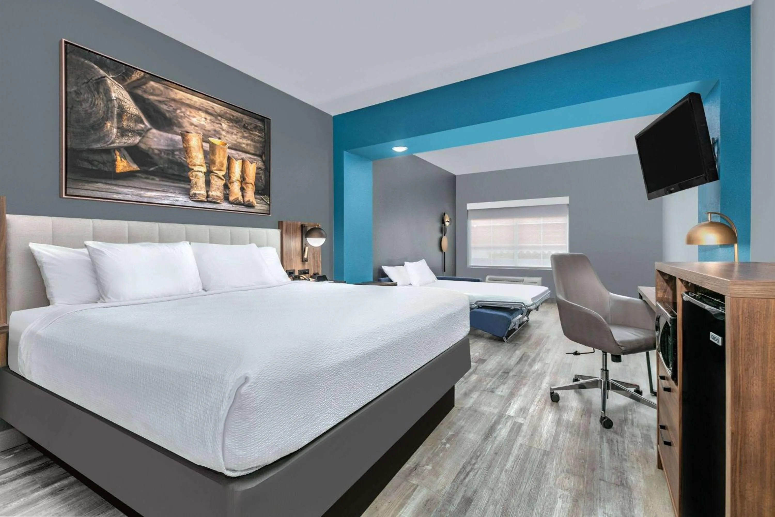 Photo of the whole room in La Quinta by Wyndham Decatur