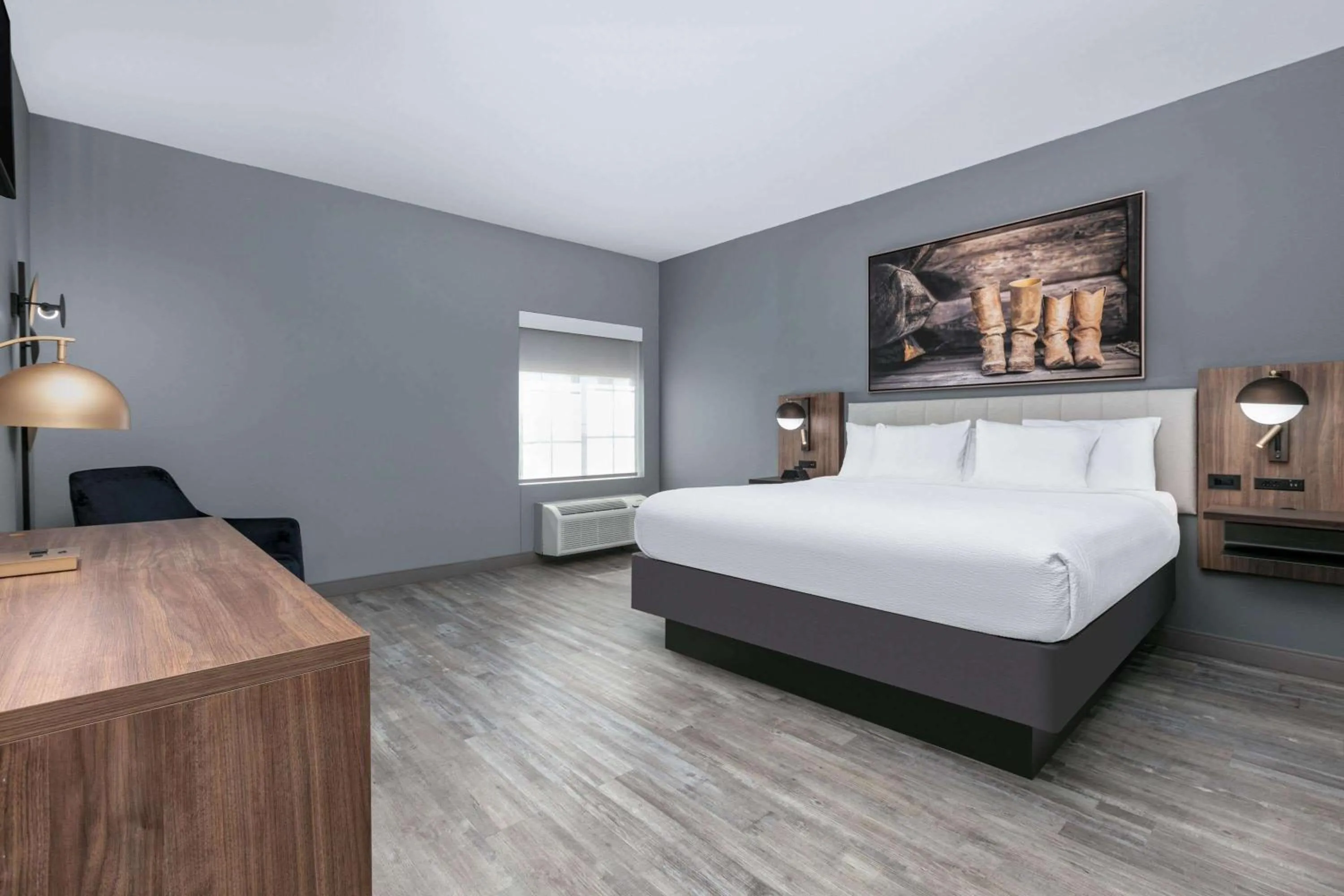 Photo of the whole room in La Quinta by Wyndham Decatur