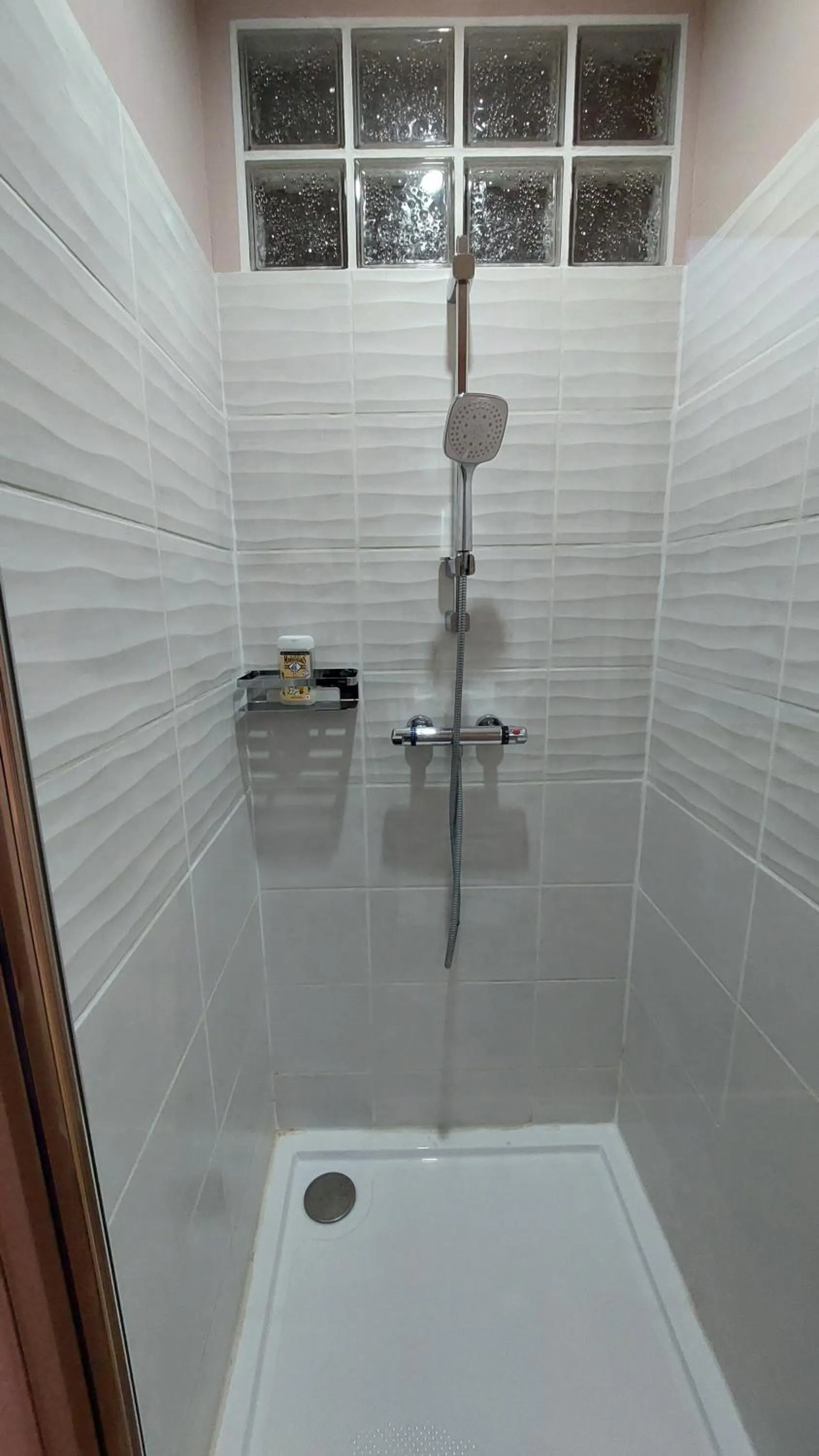 Shower in Le petit nid douillet