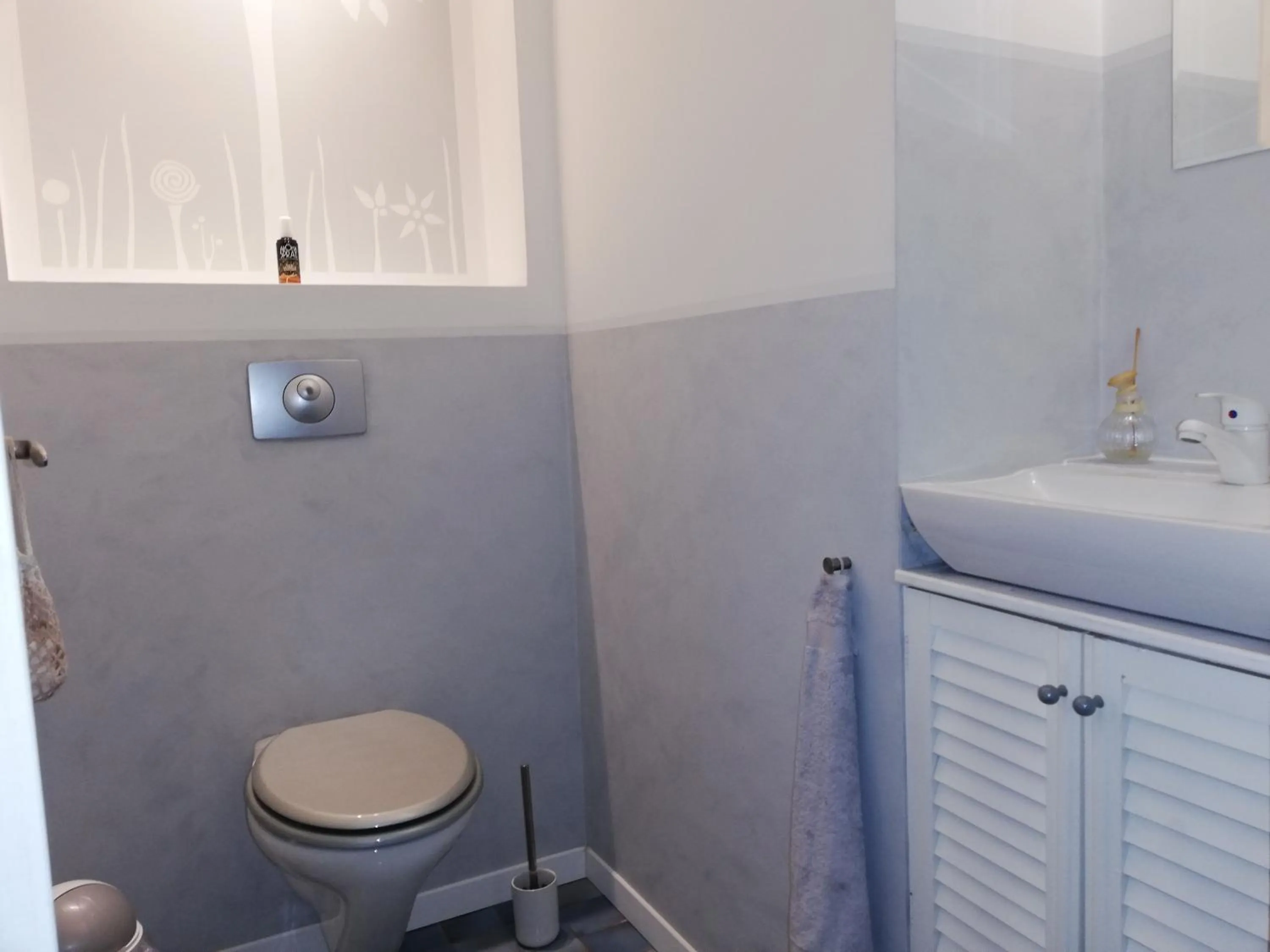 Toilet in Le petit nid douillet