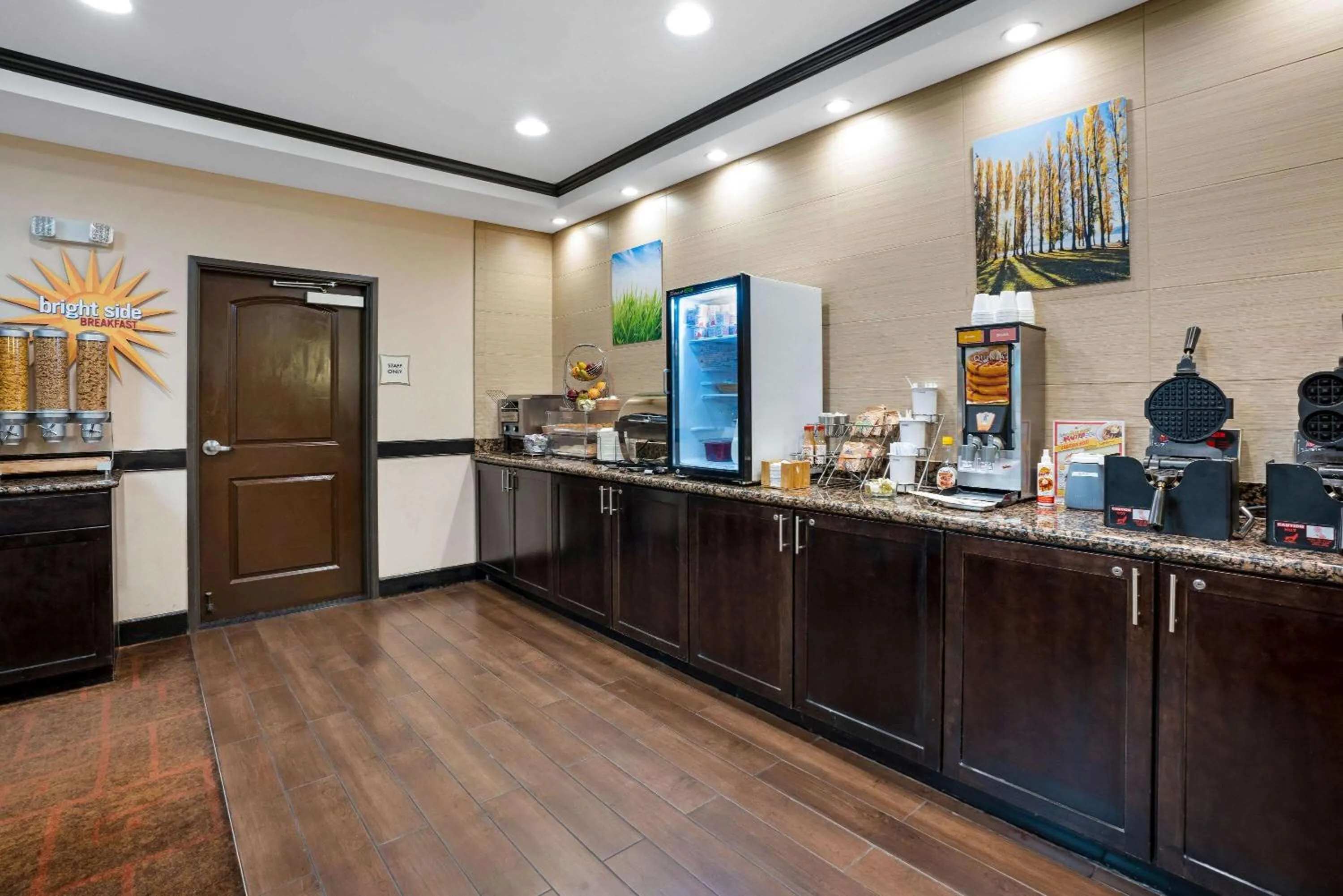 Restaurant/places to eat in La Quinta by Wyndham Auburn