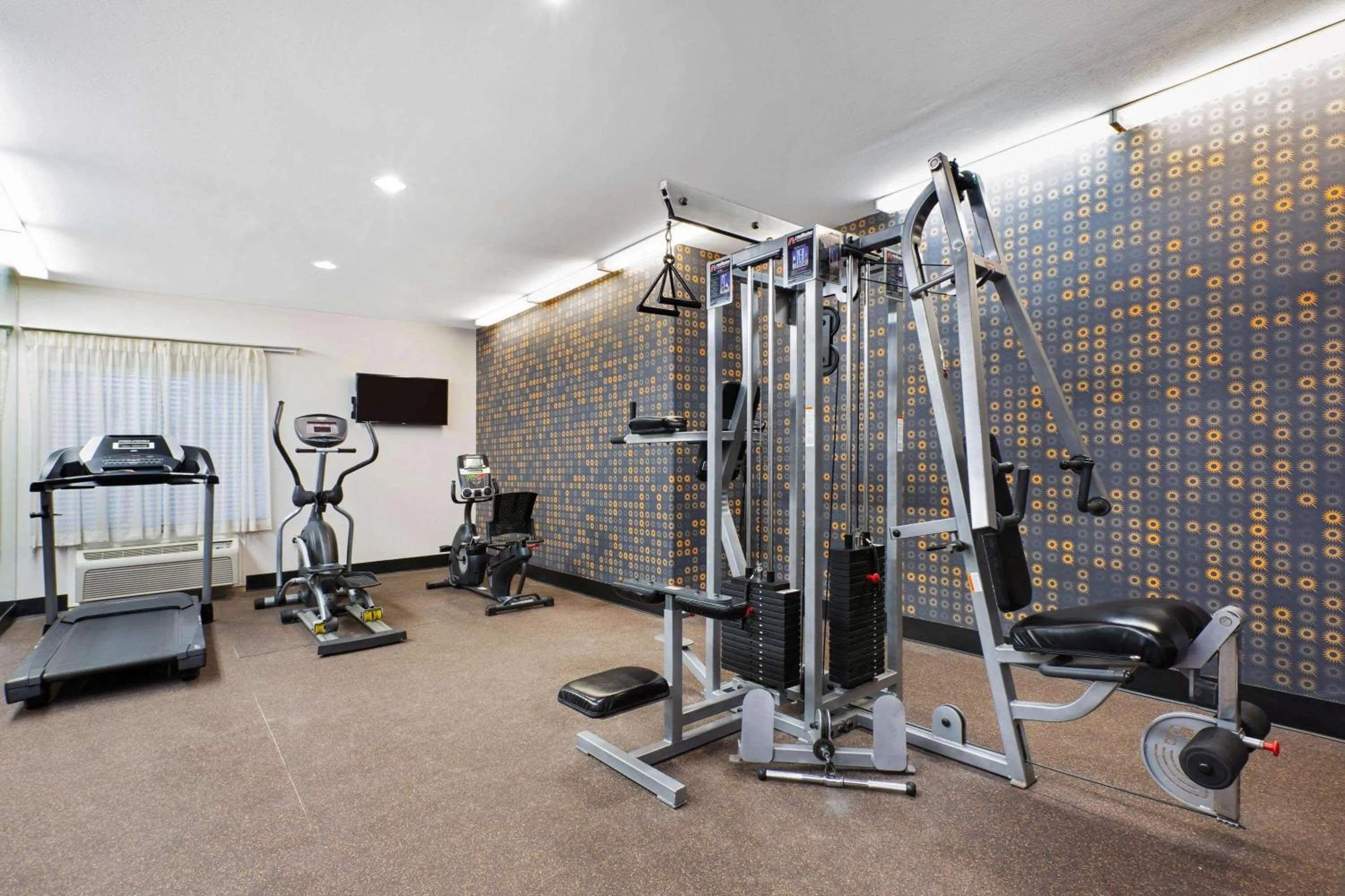 Fitness centre/facilities in La Quinta by Wyndham Alvin