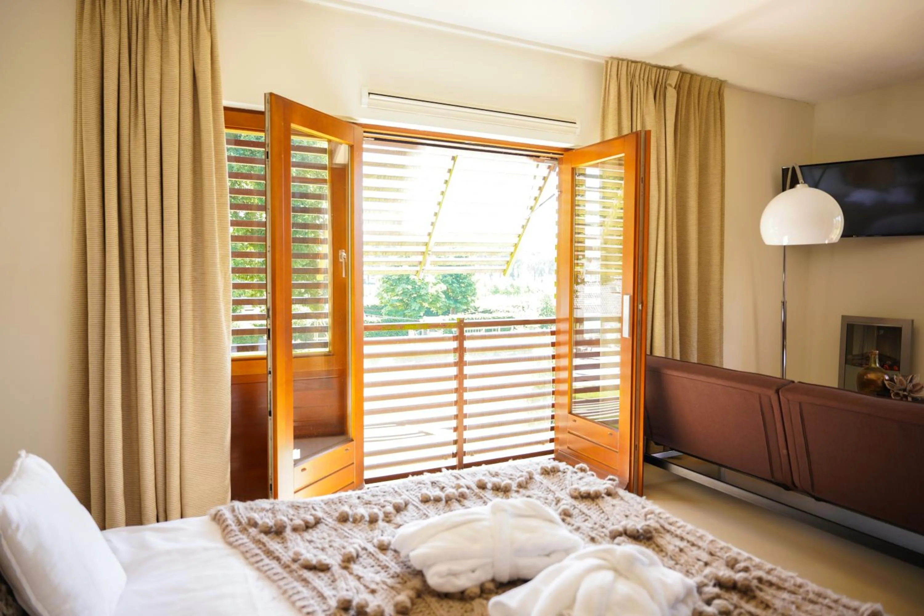 Bedroom, Bed in Boshotel Overberg