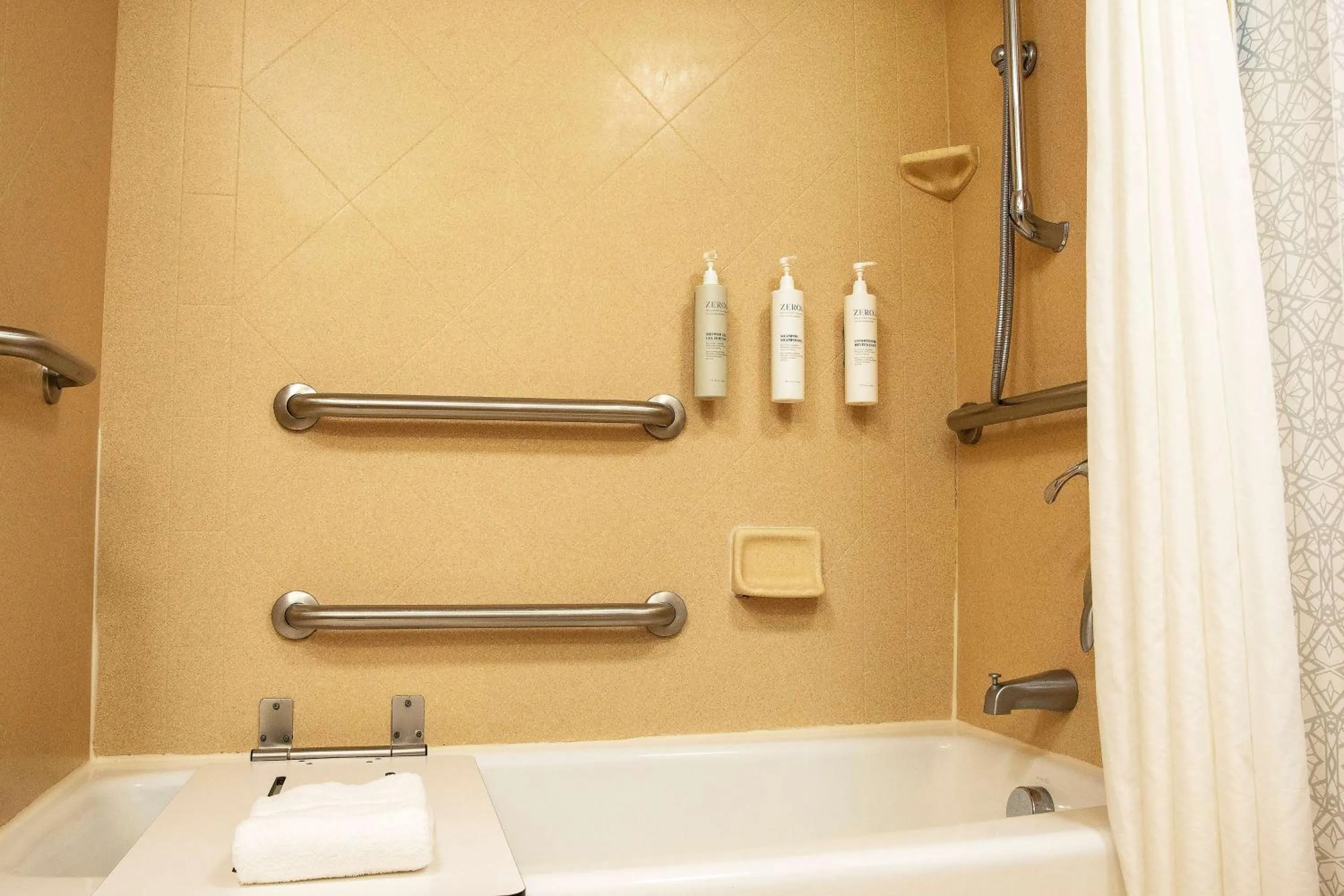 Bathroom in Hampton Inn & Suites Jacksonville