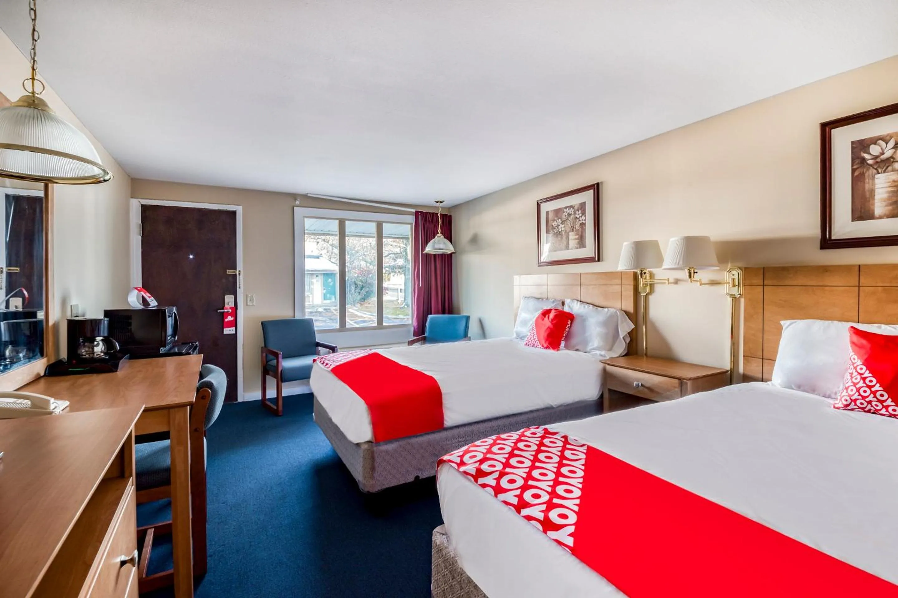 Bedroom in OYO Hotel Wadsworth OH I-76