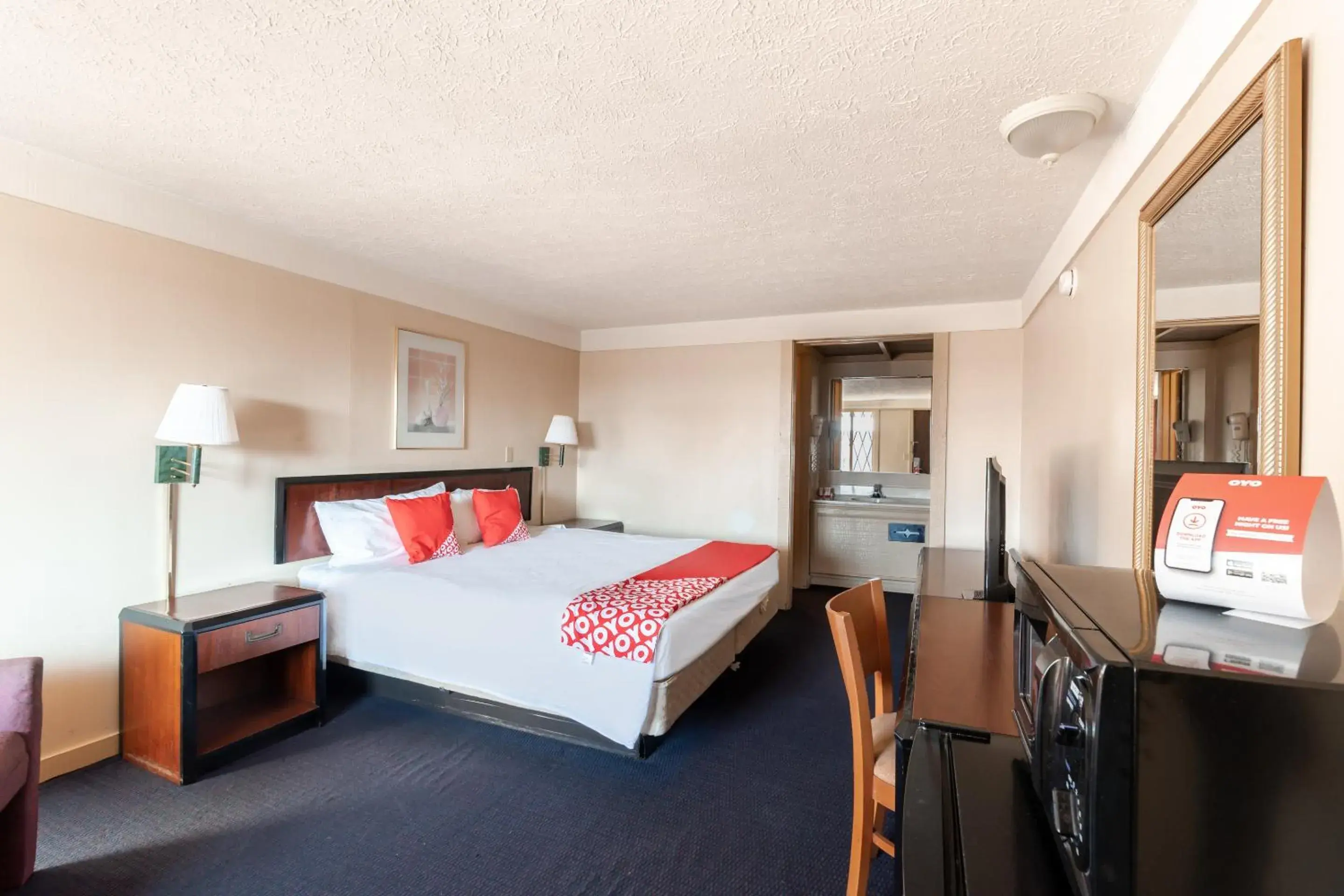 Bedroom in OYO Hotel Wadsworth OH I-76 Bedroom in OYO Hotel Wadsworth OH I-76