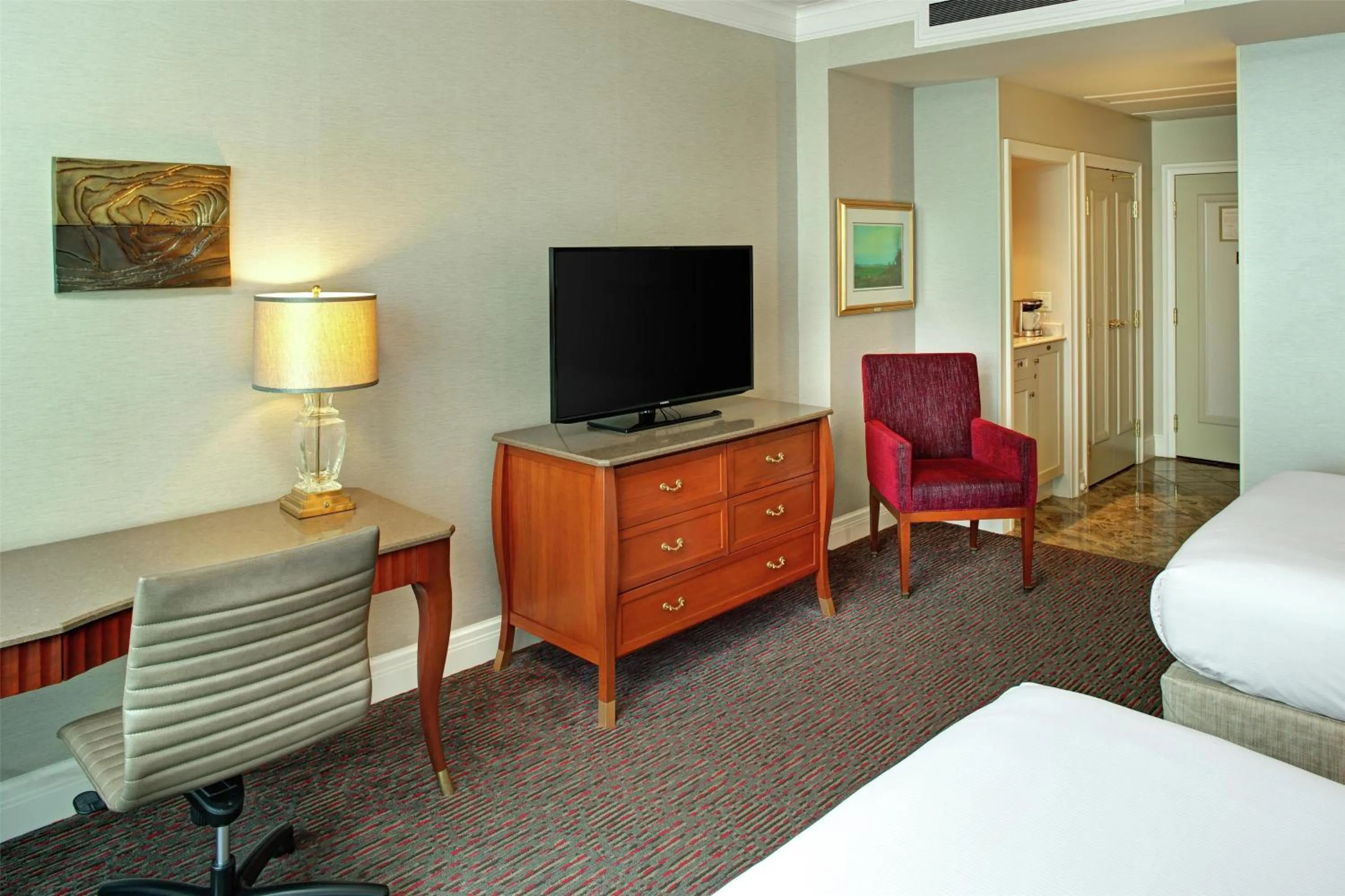 Bedroom, Bed in Hilton Lac-Leamy