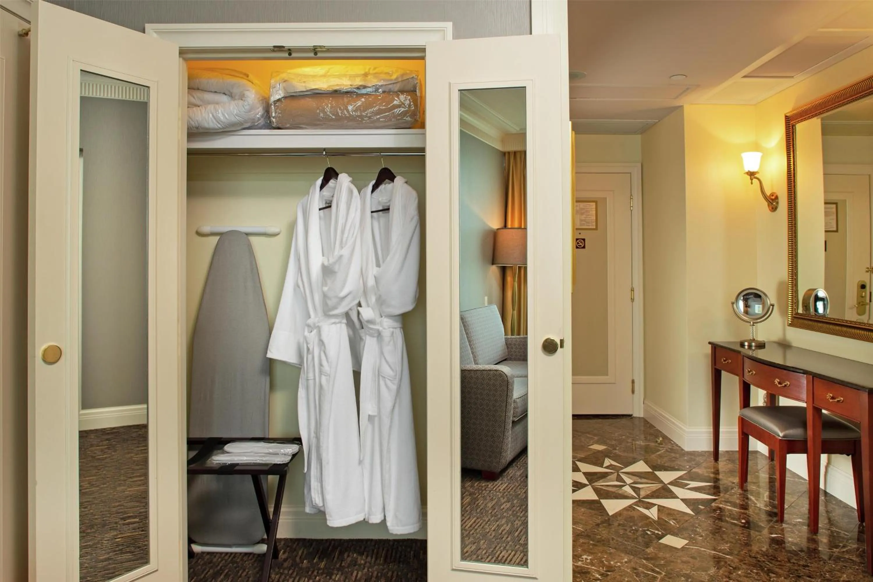 Living room in Hilton Lac-Leamy