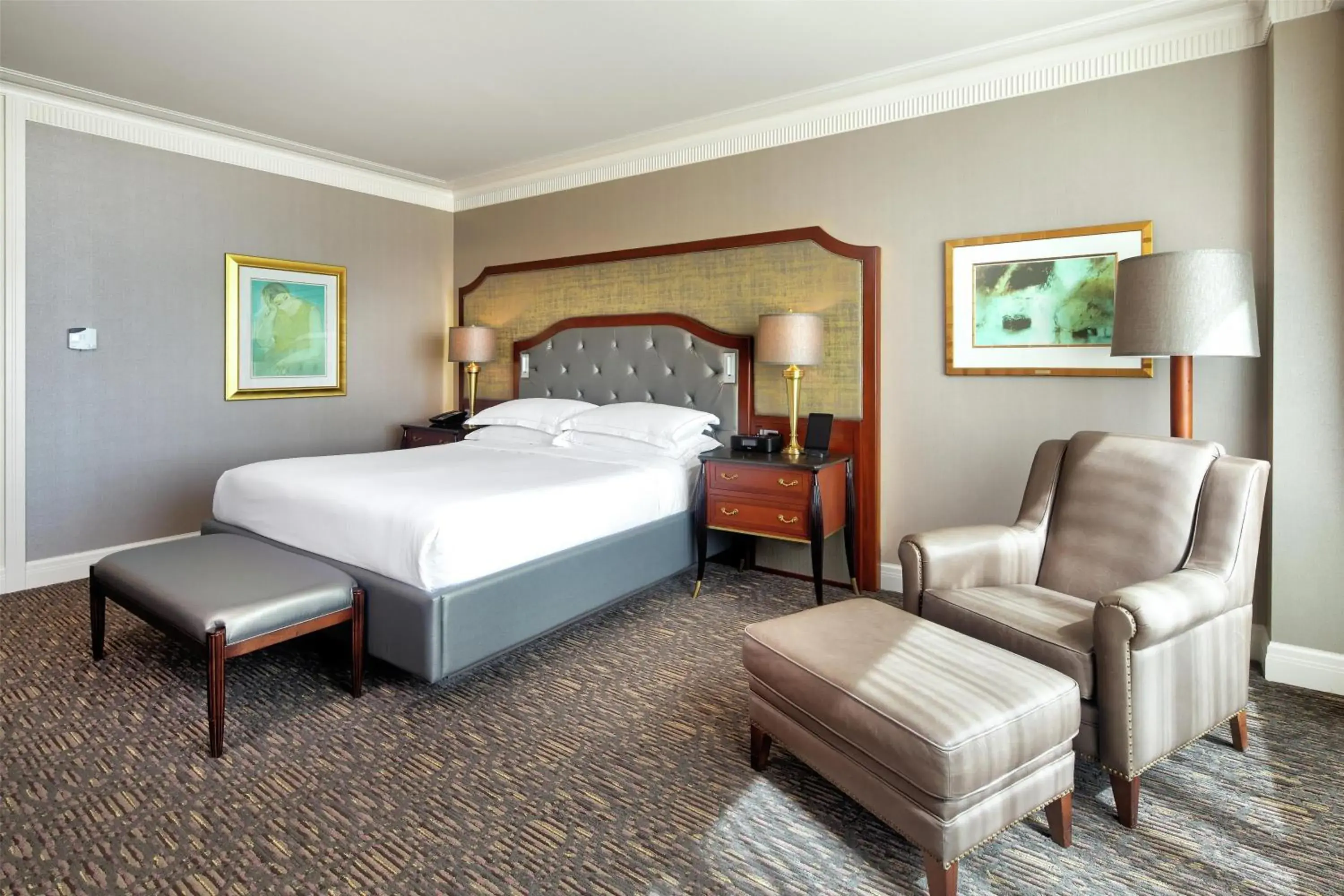 Executive King Room in Hilton Lac-Leamy Executive King Room in Hilton Lac-Leamy