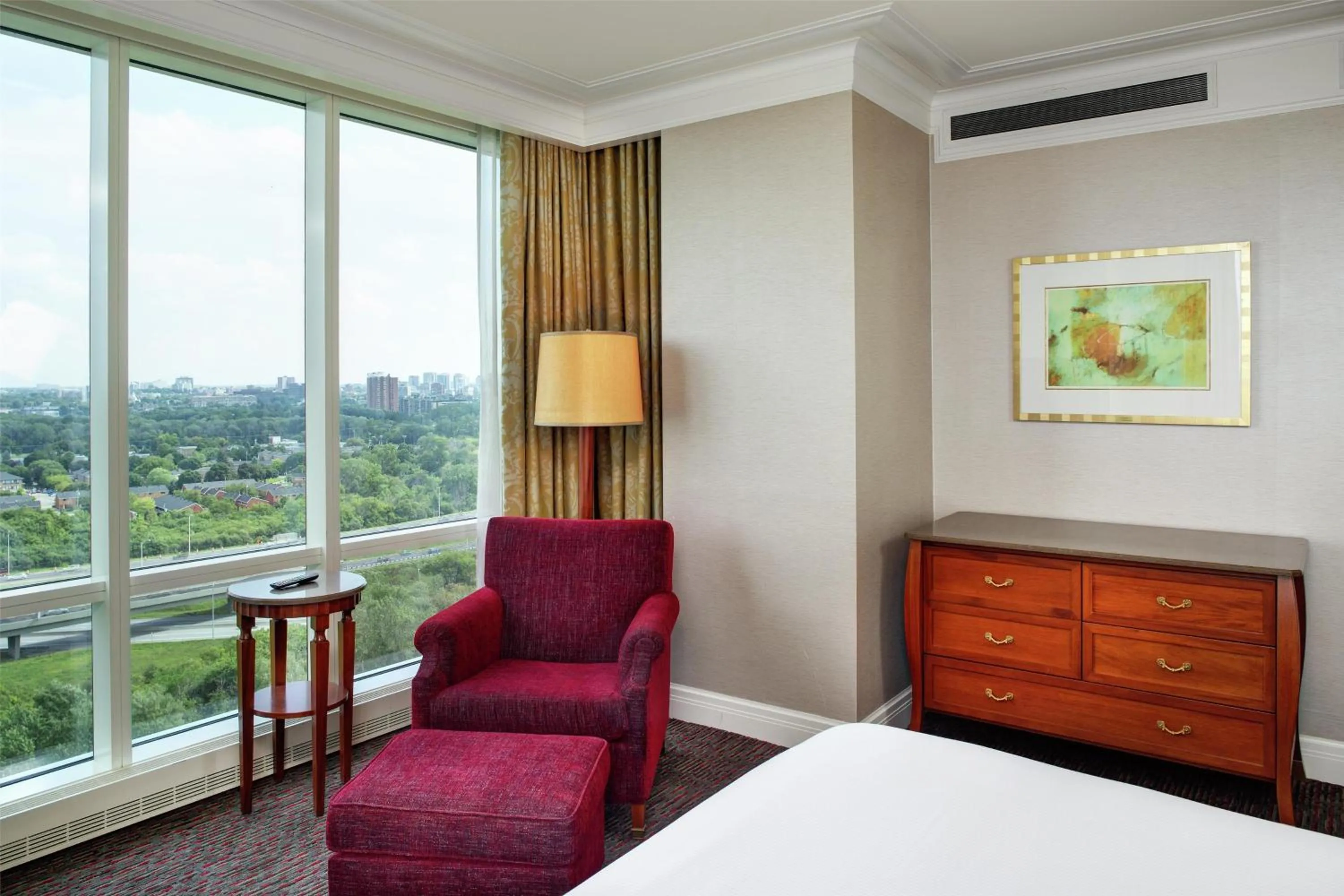 View (from property/room), Bed in Hilton Lac-Leamy