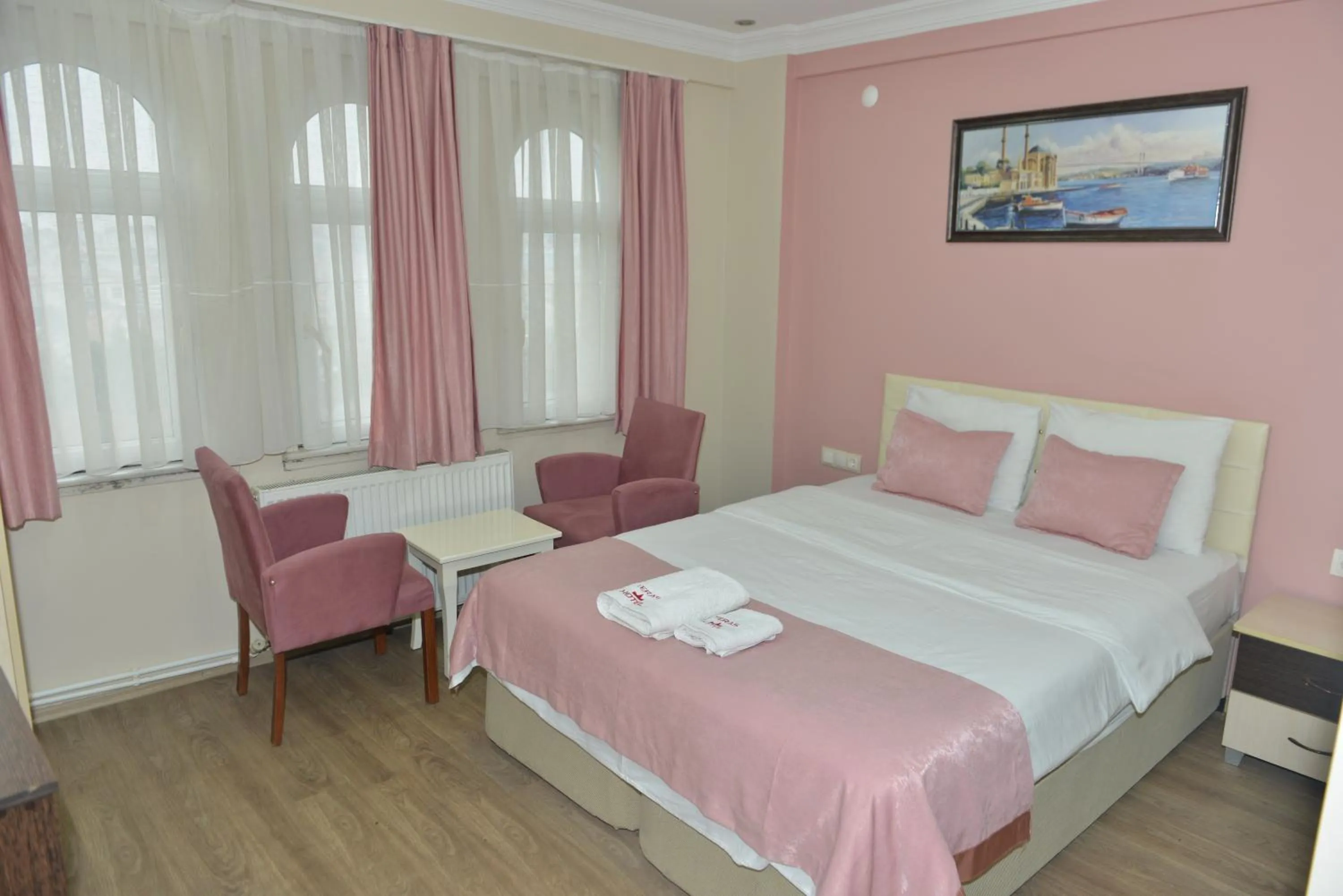 Photo of the whole room in Teras Hotel Kağıthane